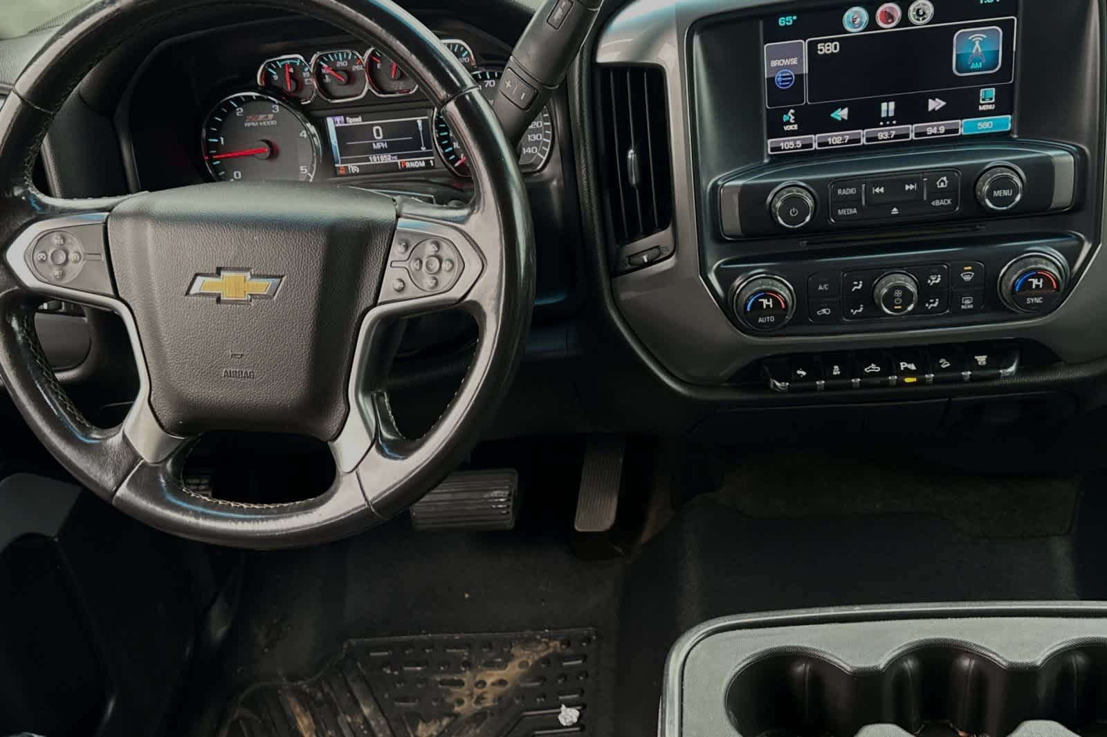 2015 Chevrolet Silverado 2500HD LT 4WD Crew Cab 153.7 18