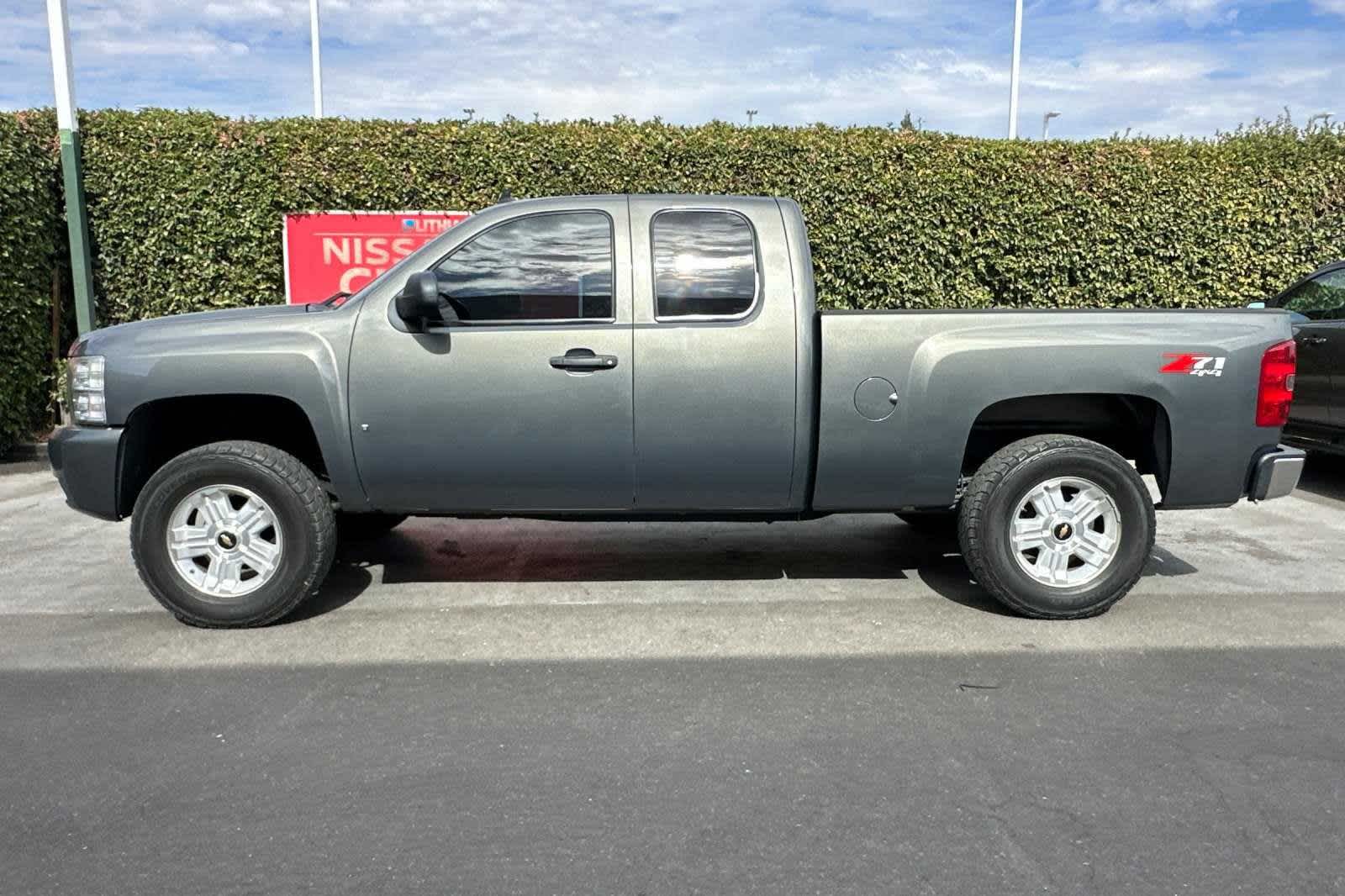 2011 Chevrolet Silverado 1500 LT 4WD Ext Cab 143.5 6