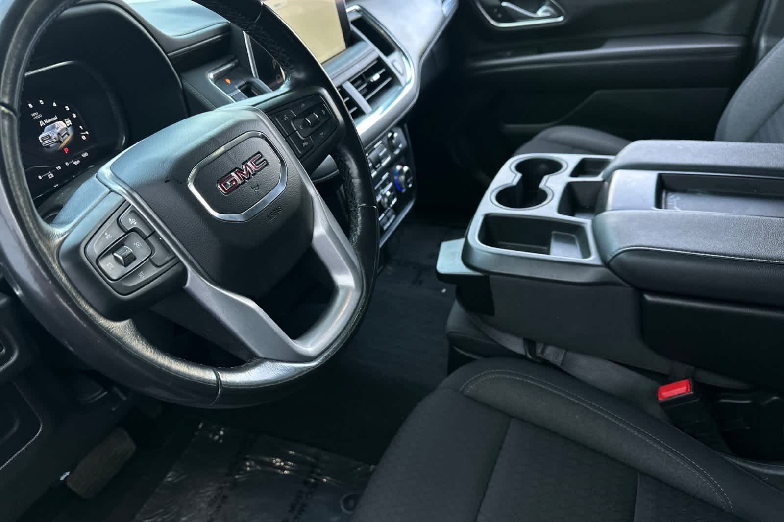 2022 GMC Yukon SLE 14