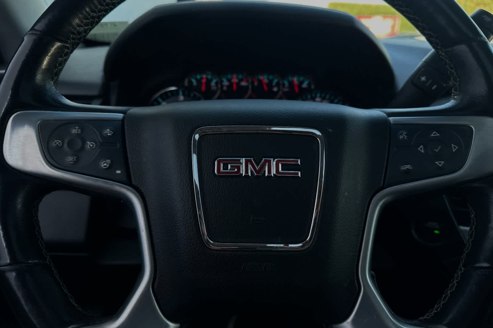 2019 GMC Yukon SLT 25