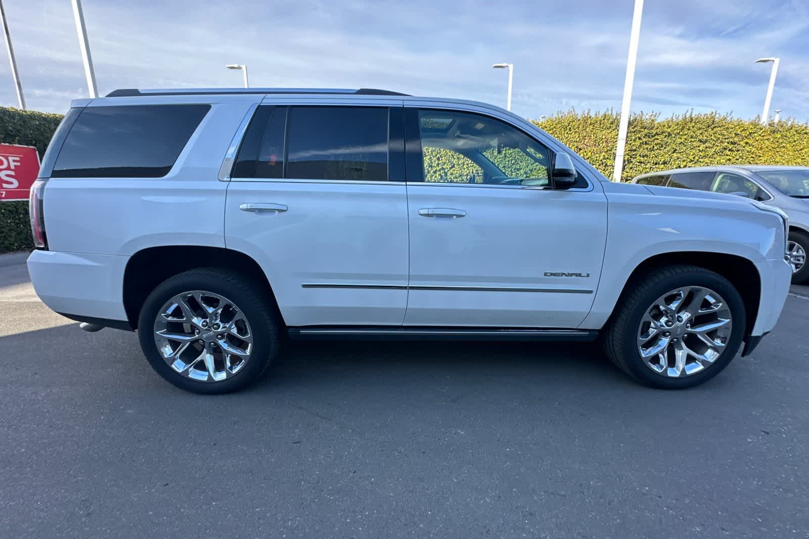 2018 GMC Yukon Denali 9