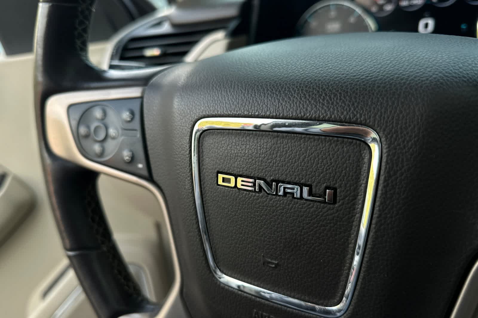 2018 GMC Yukon Denali 30