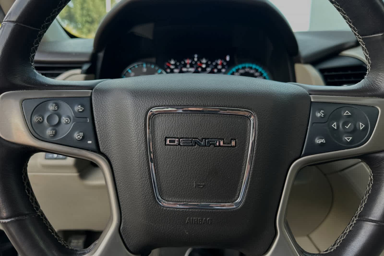 2018 GMC Yukon Denali 26