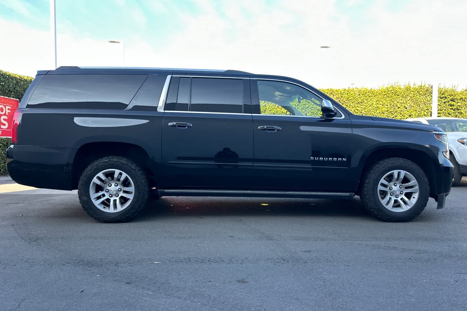 2017 Chevrolet Suburban Premier 9