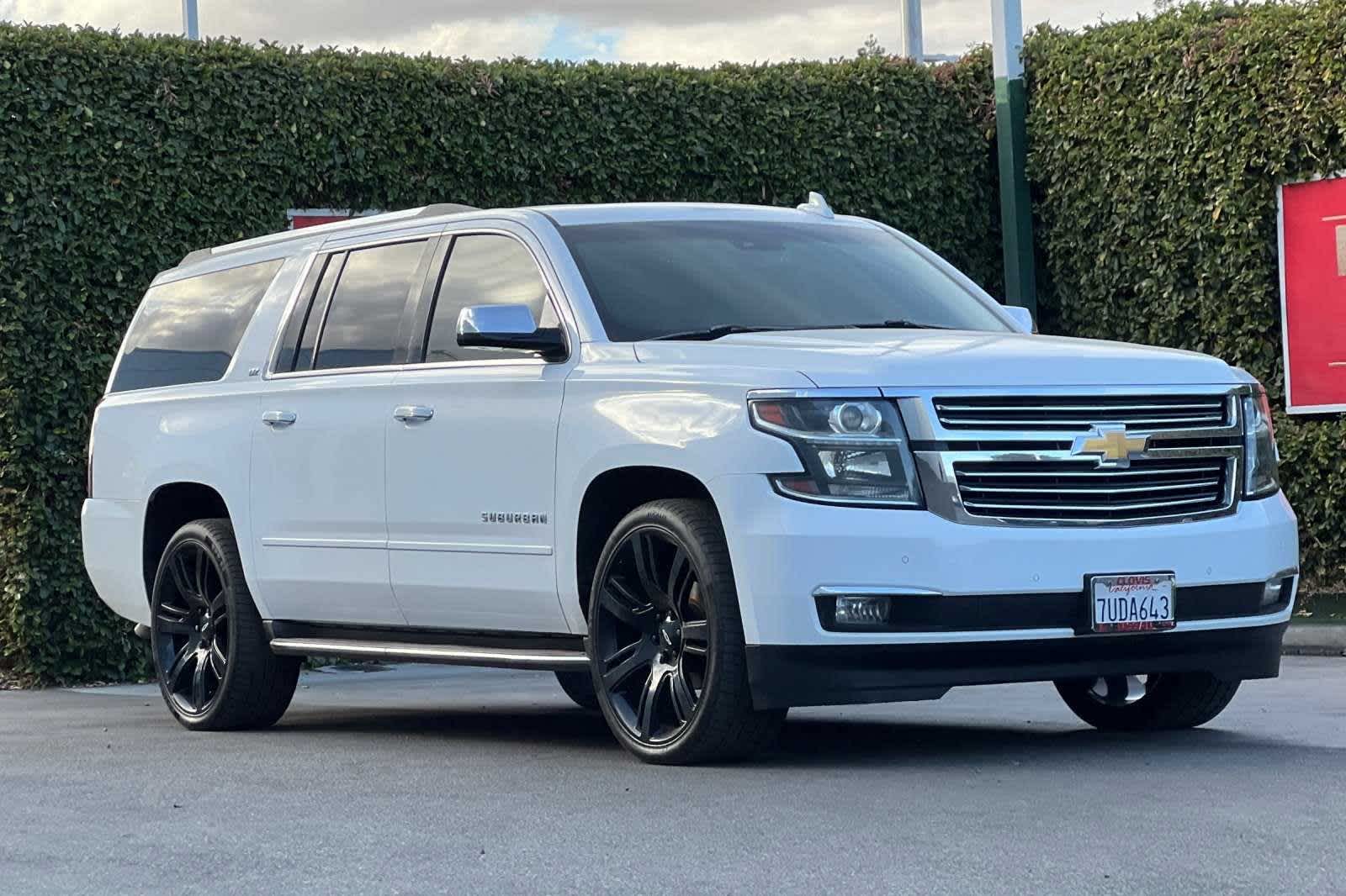 2016 Chevrolet Suburban LTZ 10