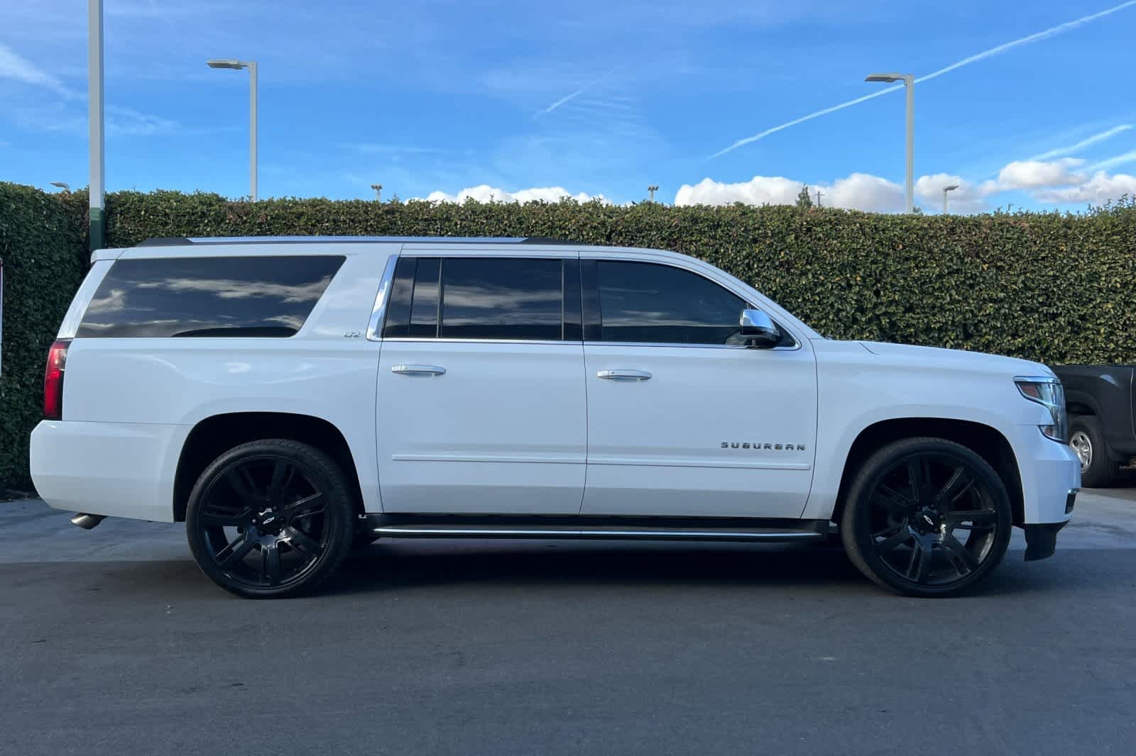 2016 Chevrolet Suburban LTZ 9