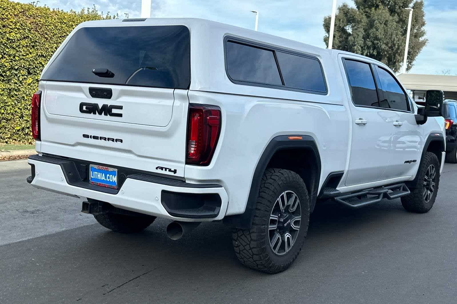 2023 GMC Sierra 2500HD AT4 4WD Crew Cab 159 3