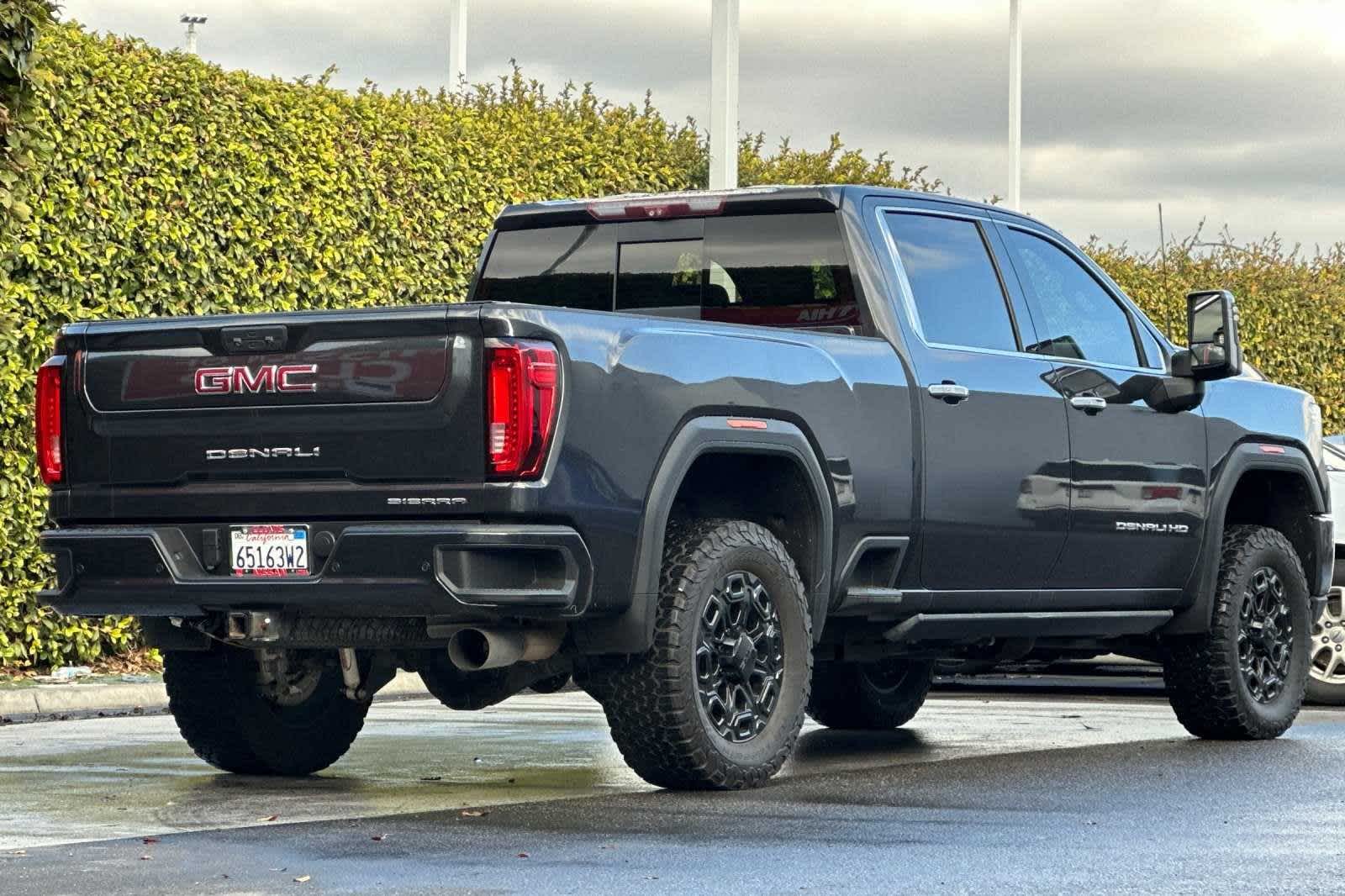 2020 GMC Sierra 2500HD Denali 4WD Crew Cab 159 3