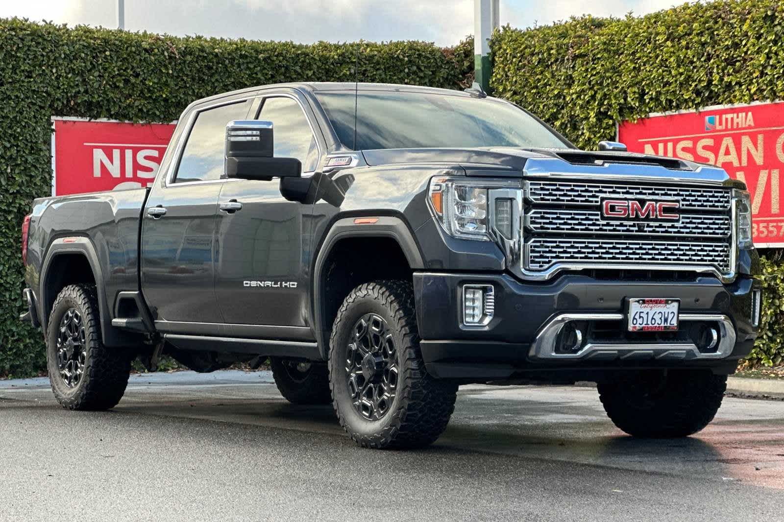 2020 GMC Sierra 2500HD Denali 4WD Crew Cab 159 10