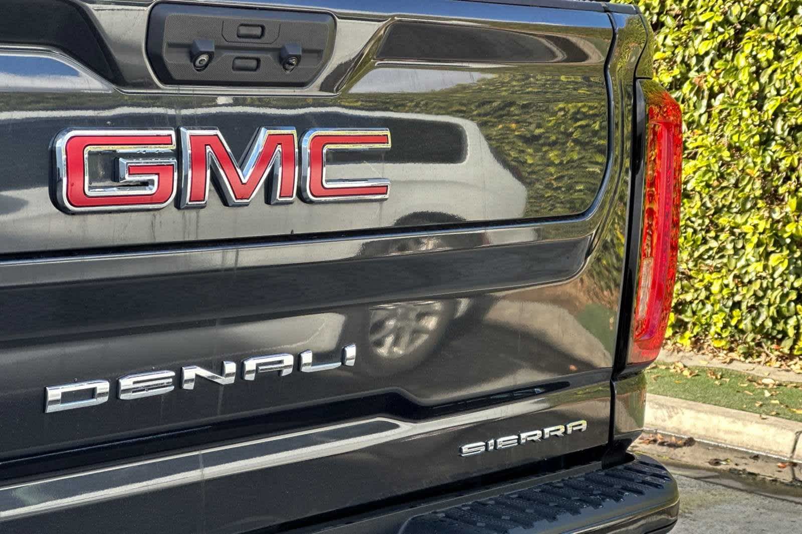 2020 GMC Sierra 2500HD Denali 4WD Crew Cab 159 13