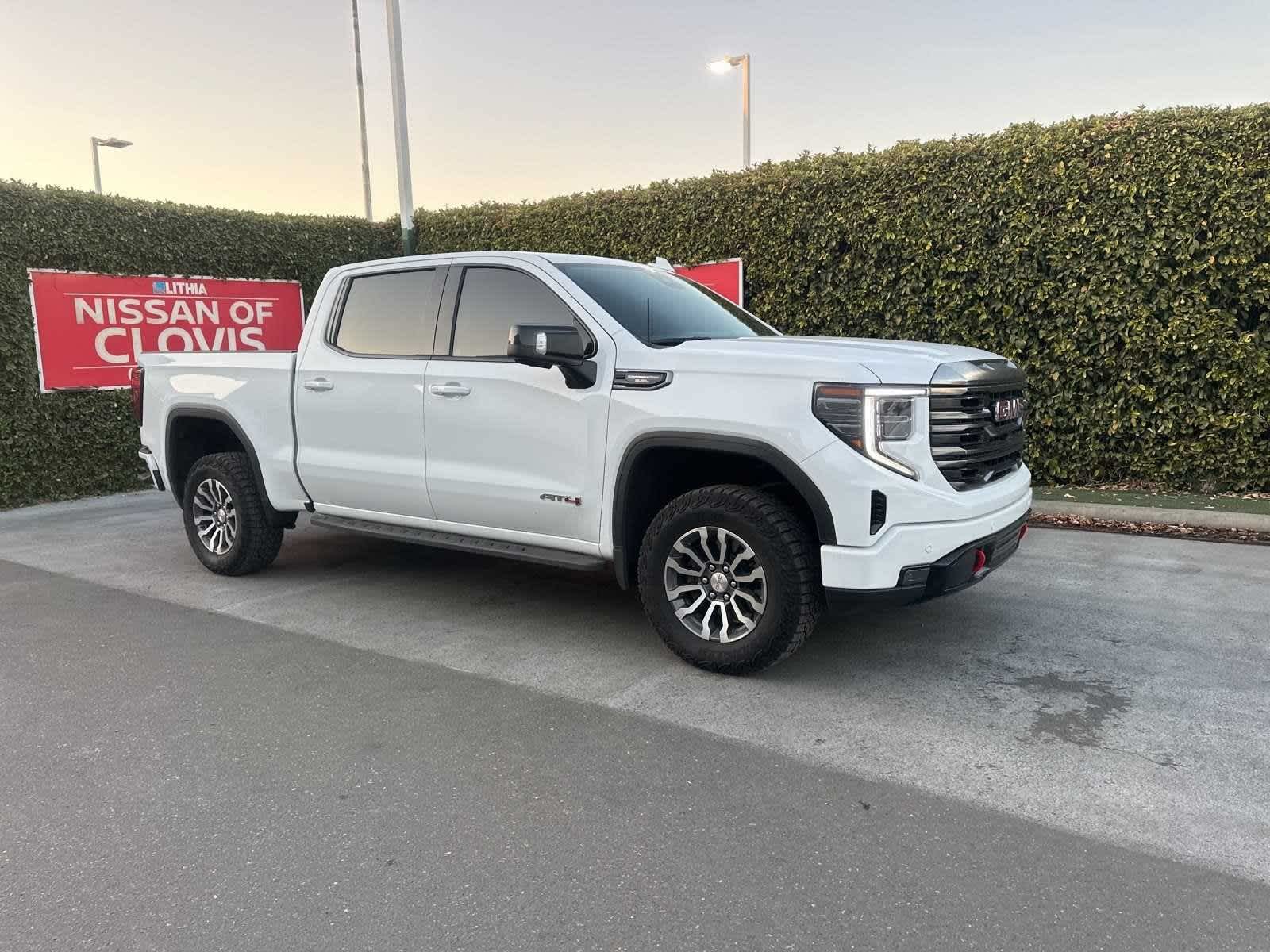 2023 GMC Sierra 1500 AT4 4WD Crew Cab 147 12