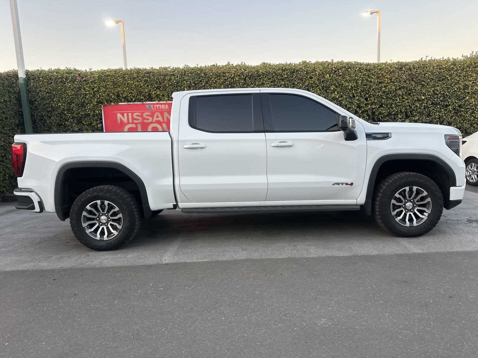 2023 GMC Sierra 1500 AT4 4WD Crew Cab 147 9