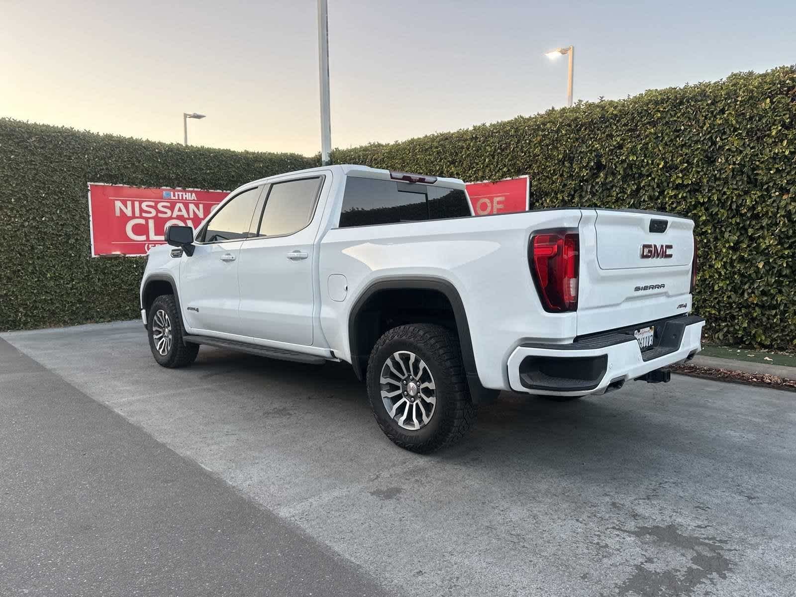 2023 GMC Sierra 1500 AT4 4WD Crew Cab 147 4