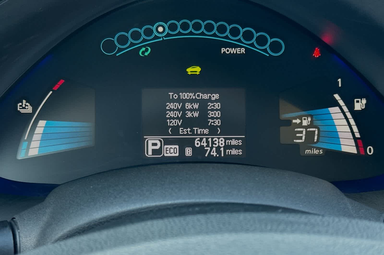 2015 Nissan LEAF SL 27