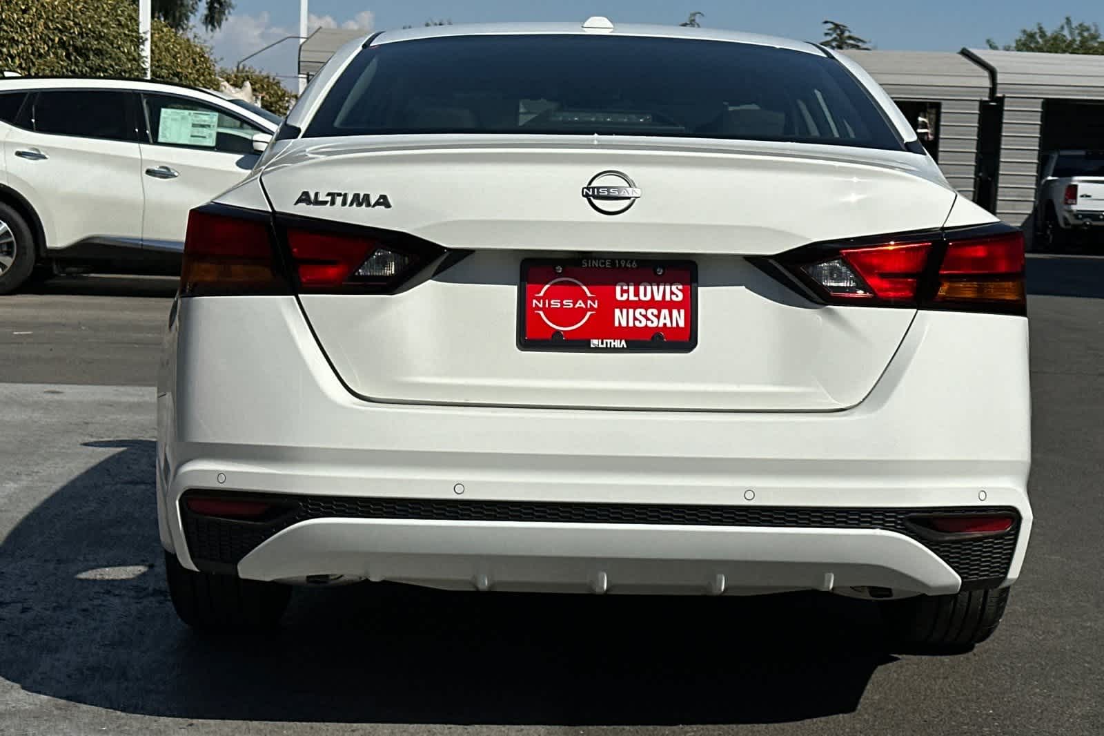 2025 Nissan Altima S 8