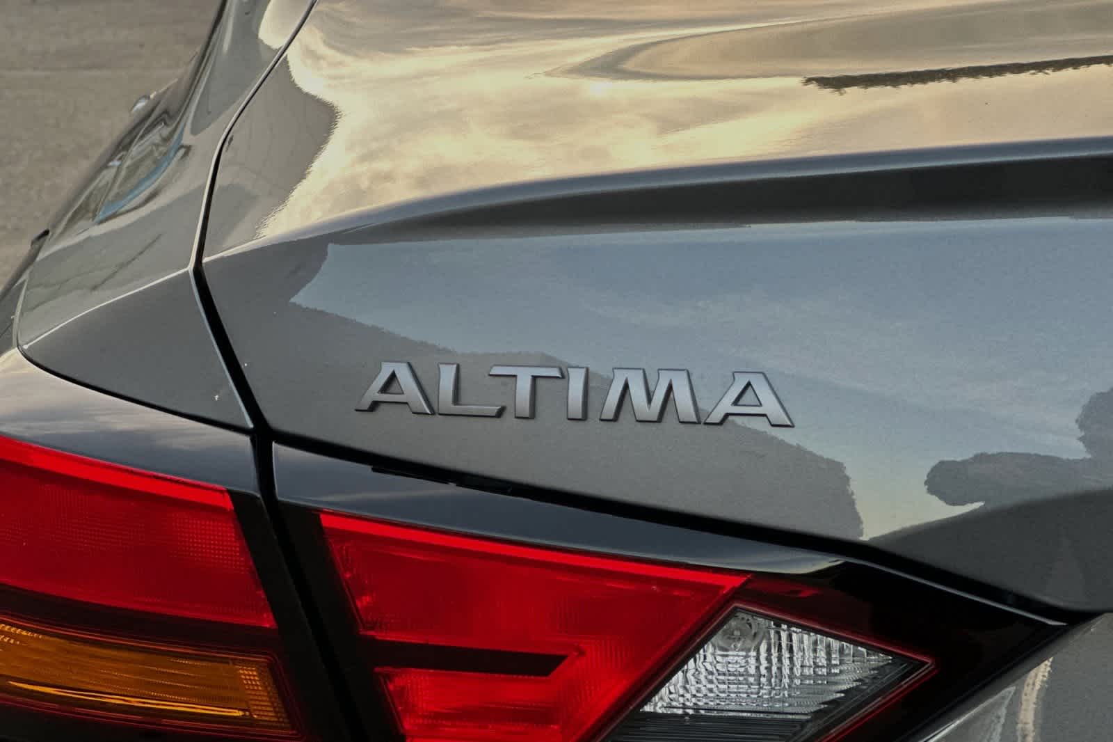 2025 Nissan Altima S 13