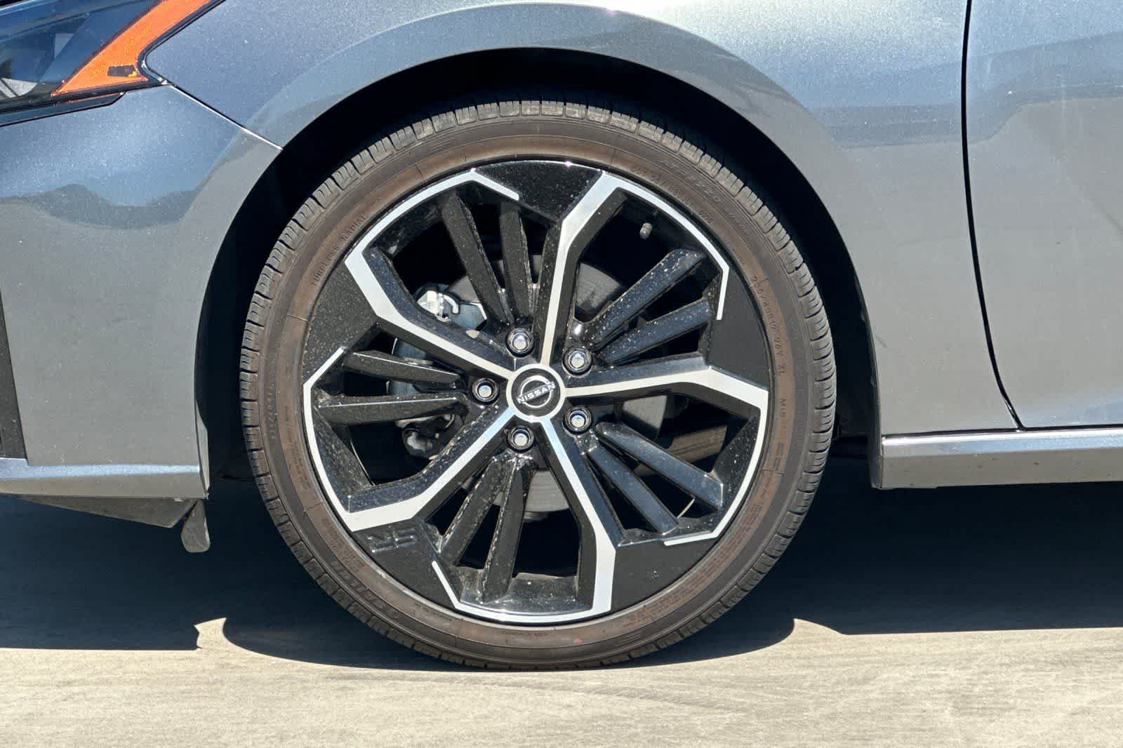 2023 Nissan Altima SR - Photo 12