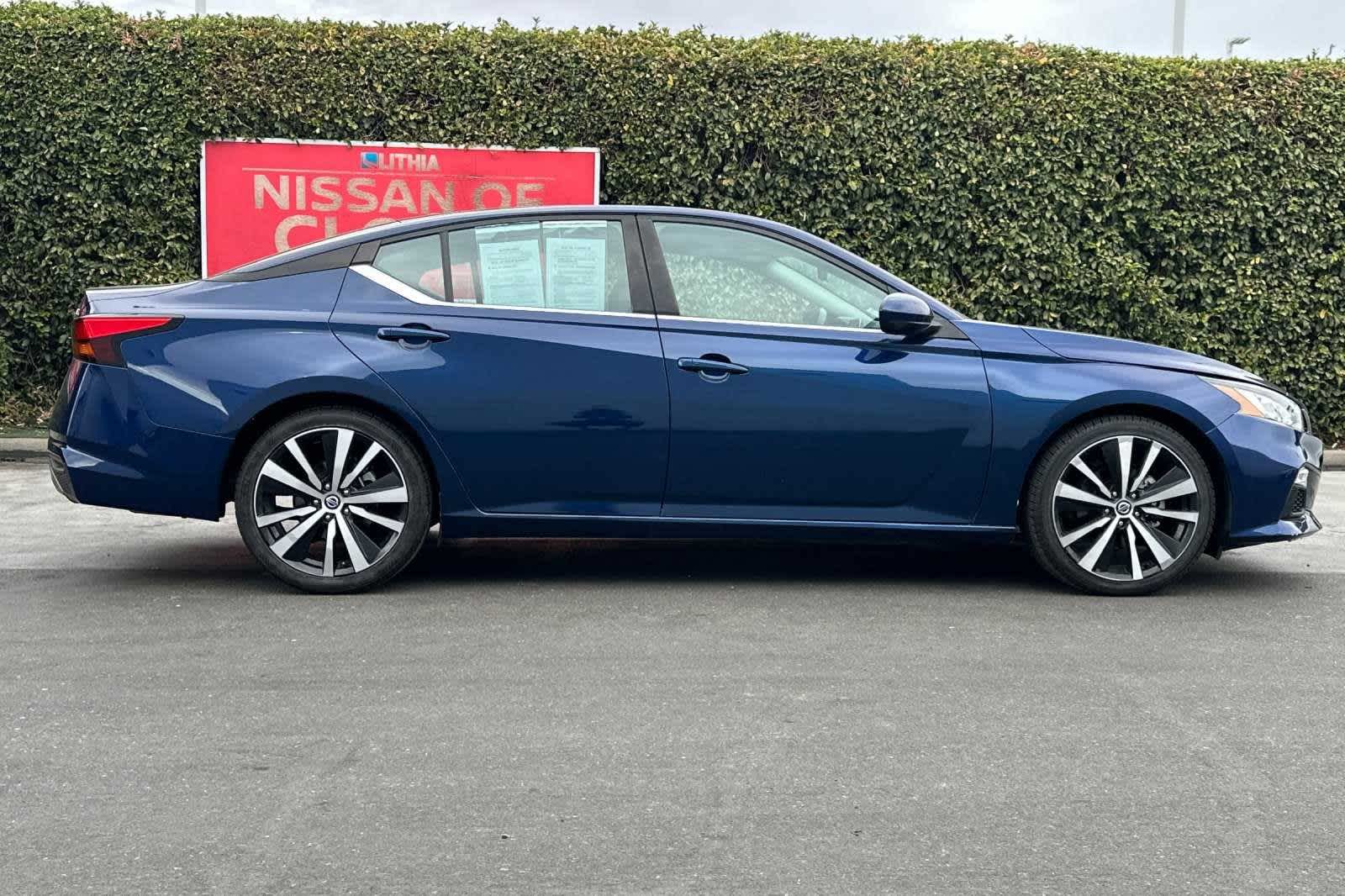 2021 Nissan Altima 2.5 SR 9