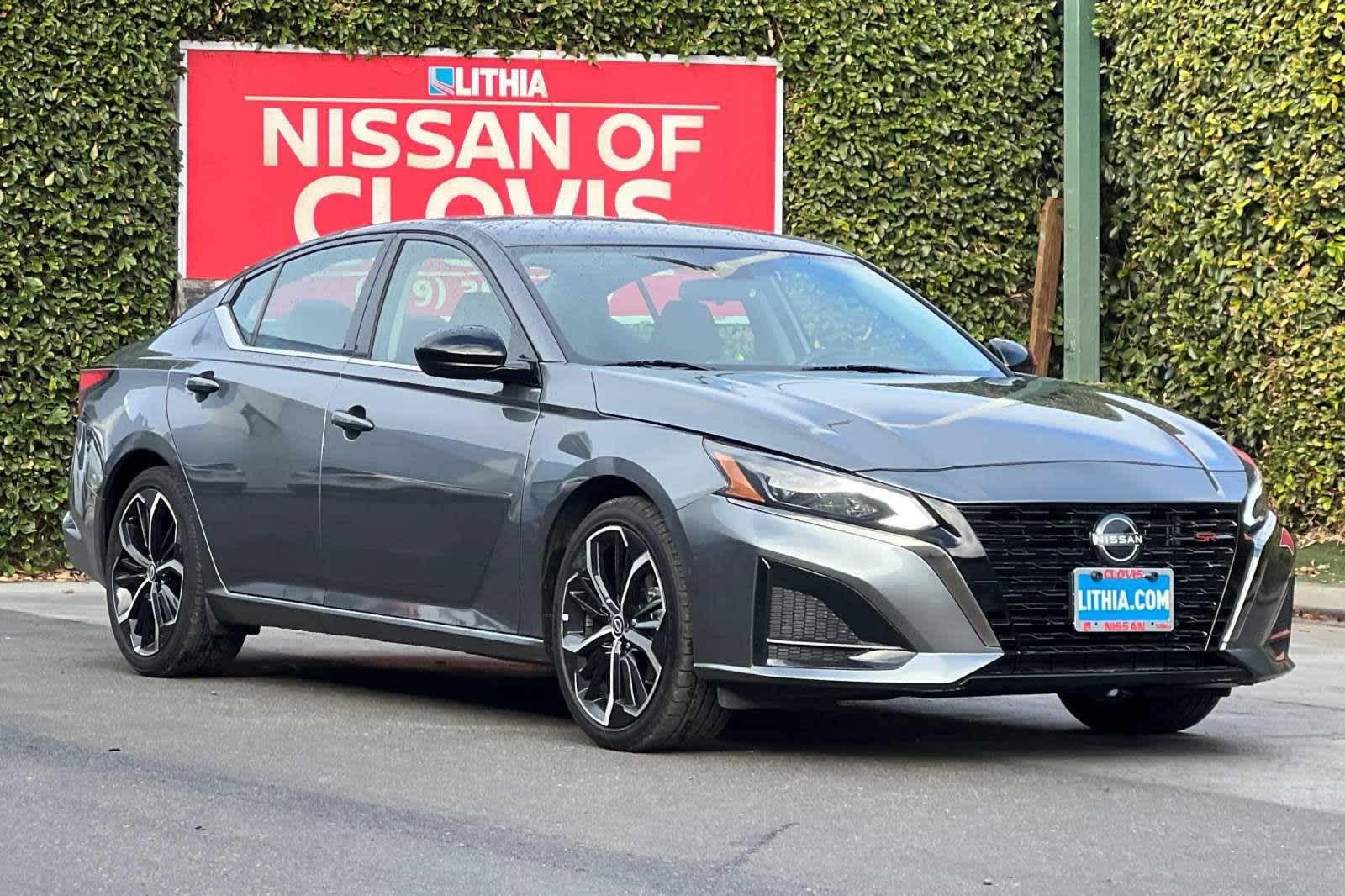 2023 Nissan Altima 2.5 SR 11