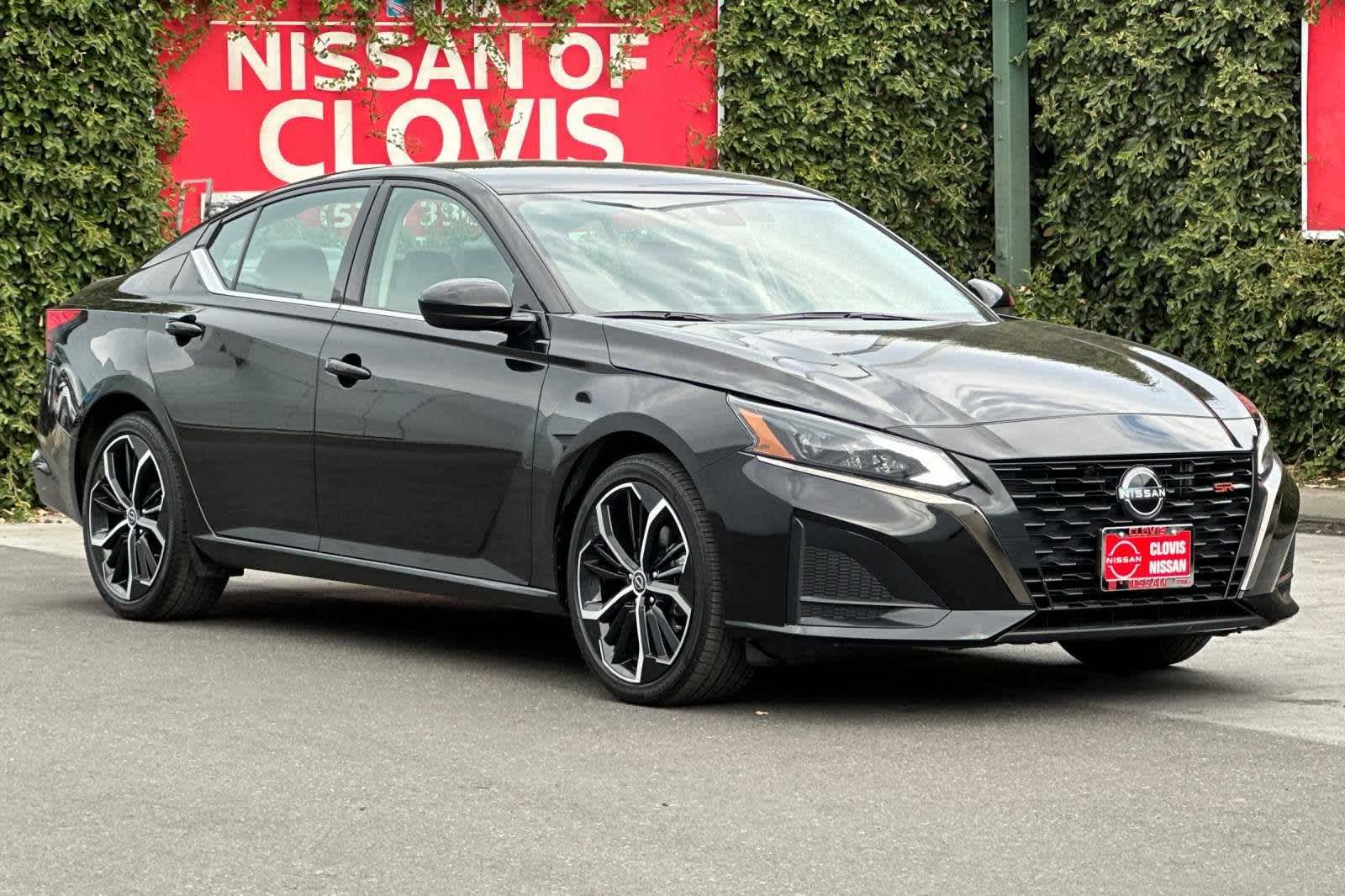 2024 Nissan Altima 2.5 SR 10