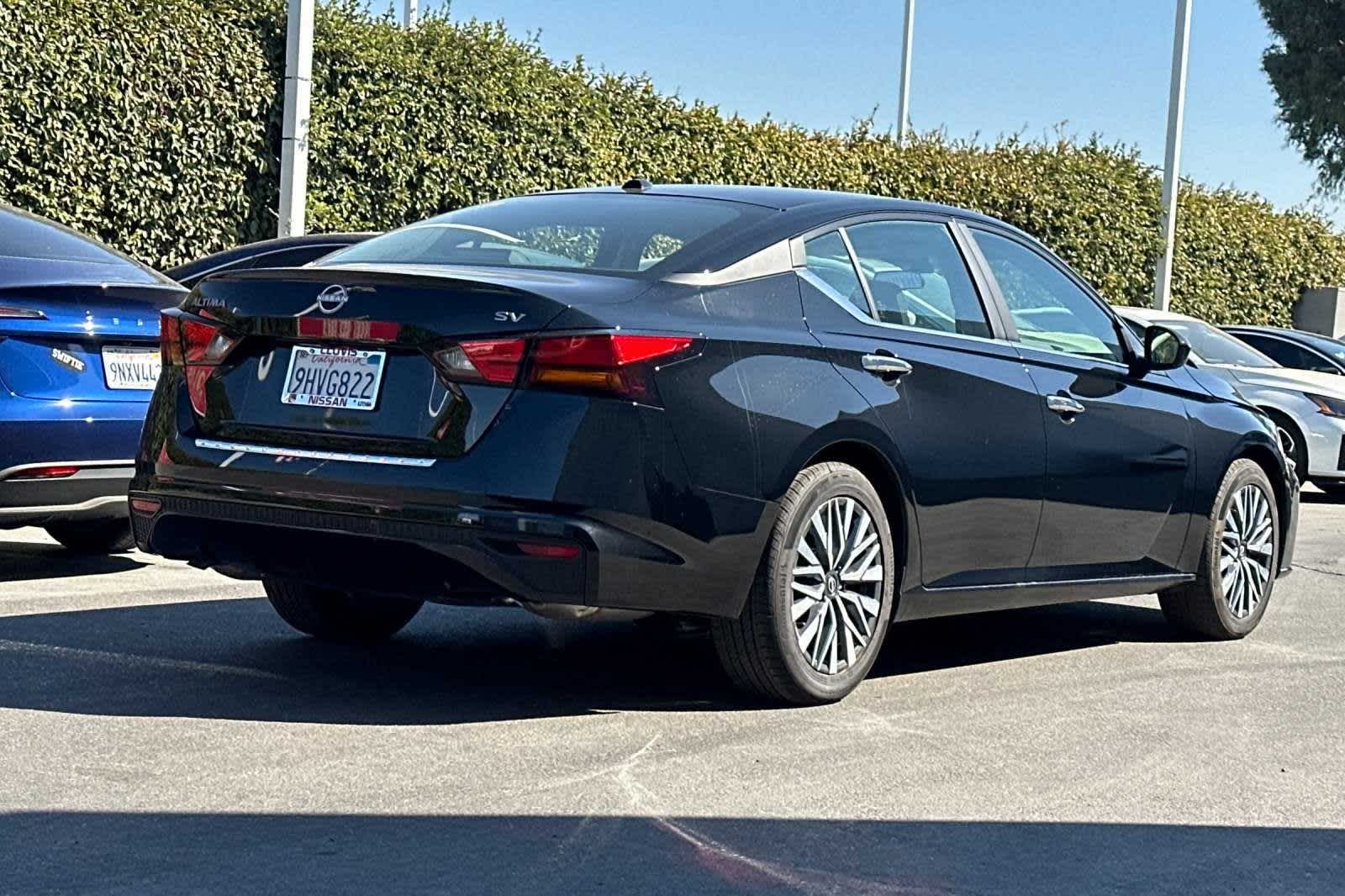 2023 Nissan Altima 2.5 SV 3