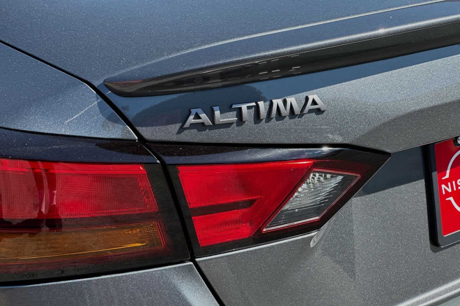 2025 Nissan Altima SV 13