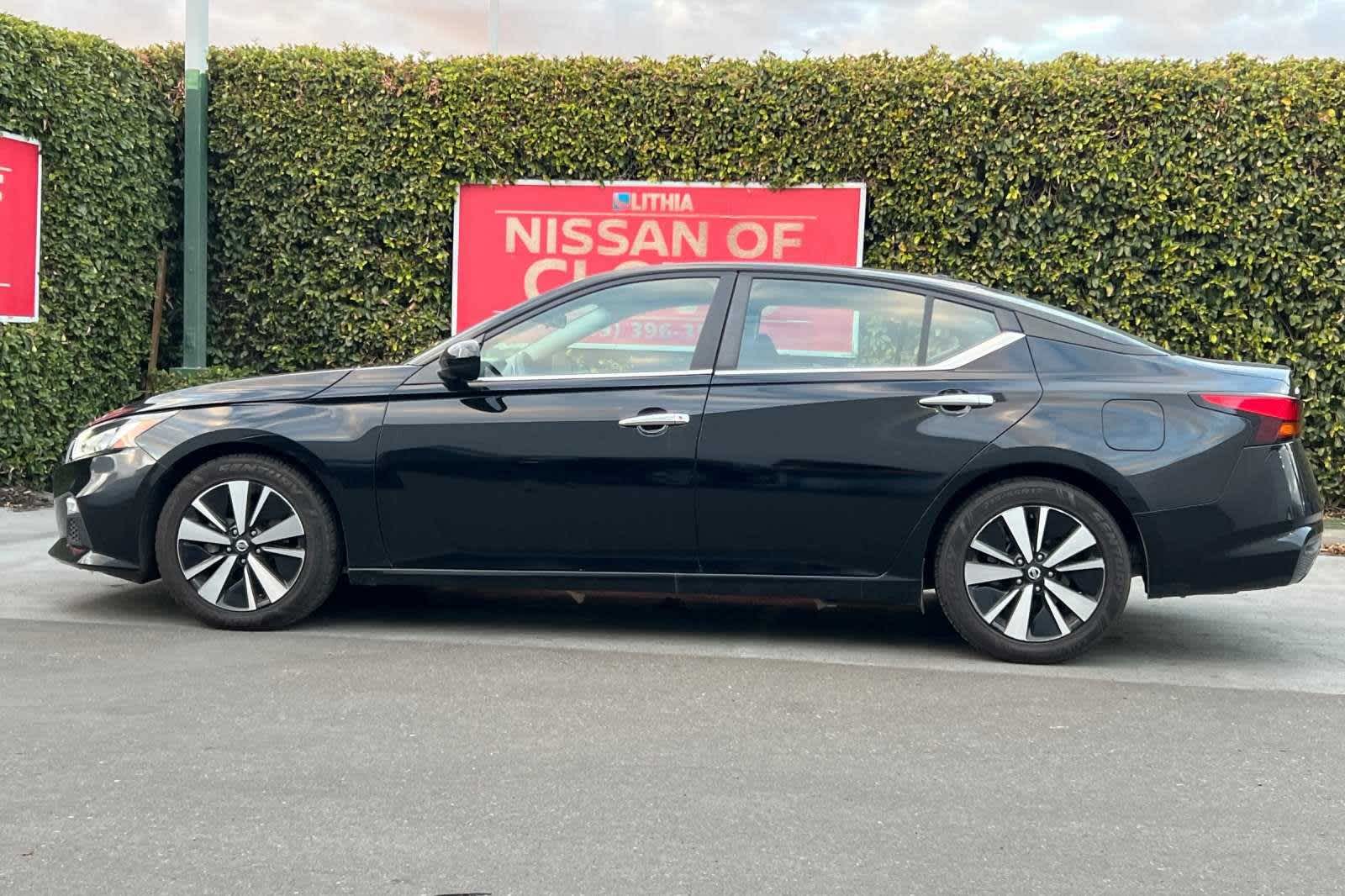 2022 Nissan Altima 2.5 SV 6