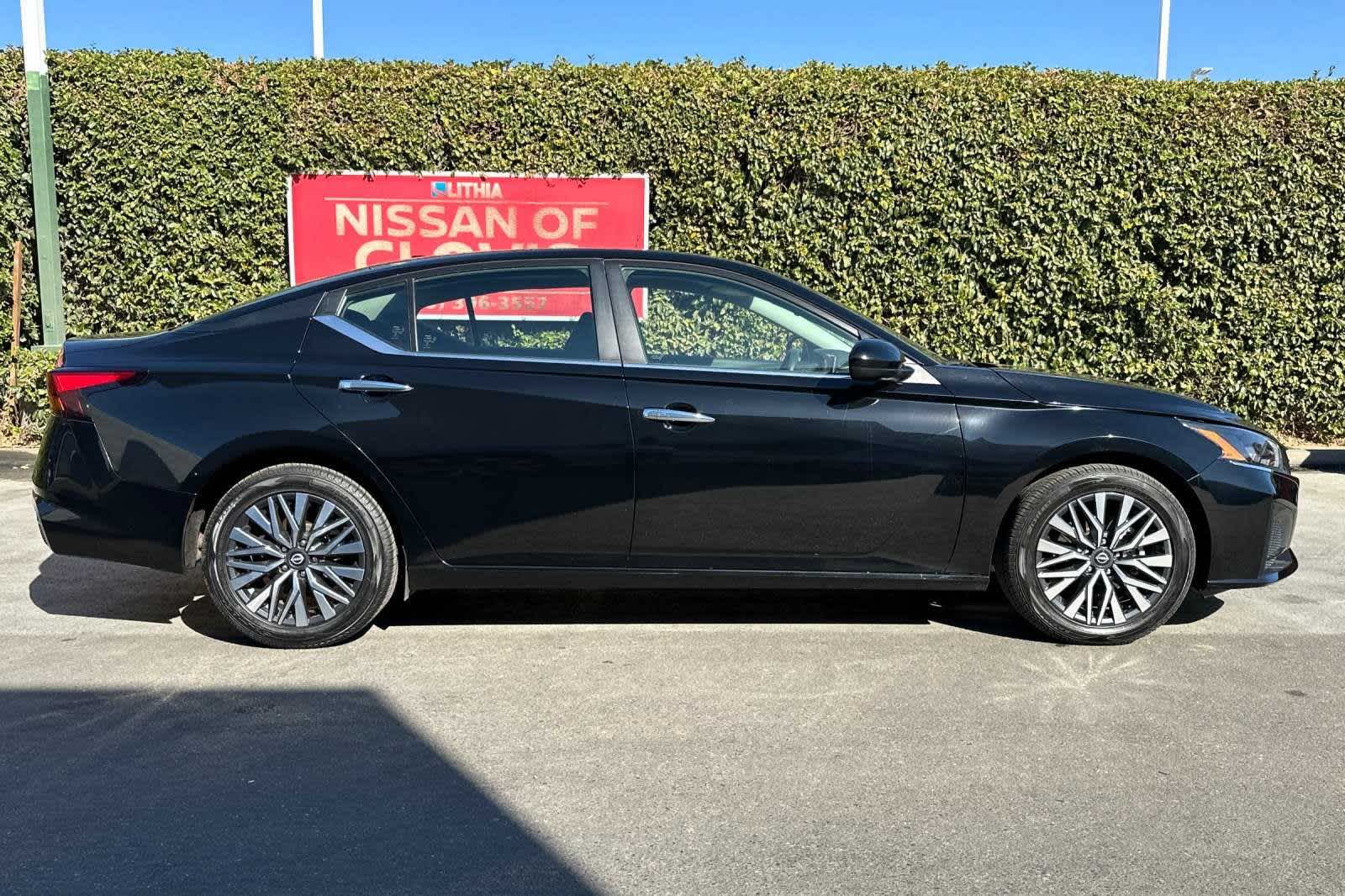 2023 Nissan Altima 2.5 SV 9