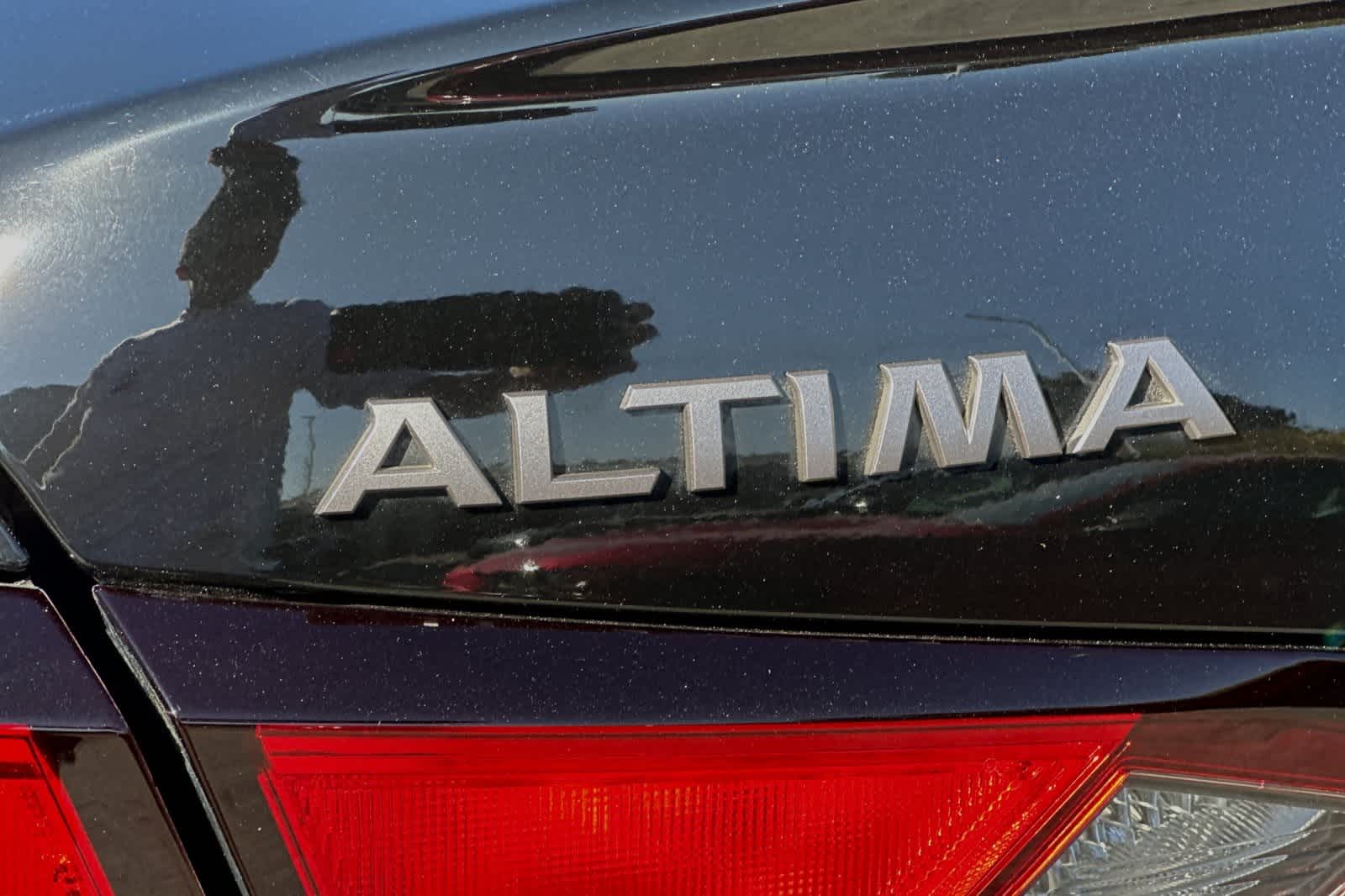 2023 Nissan Altima 2.5 SV 13