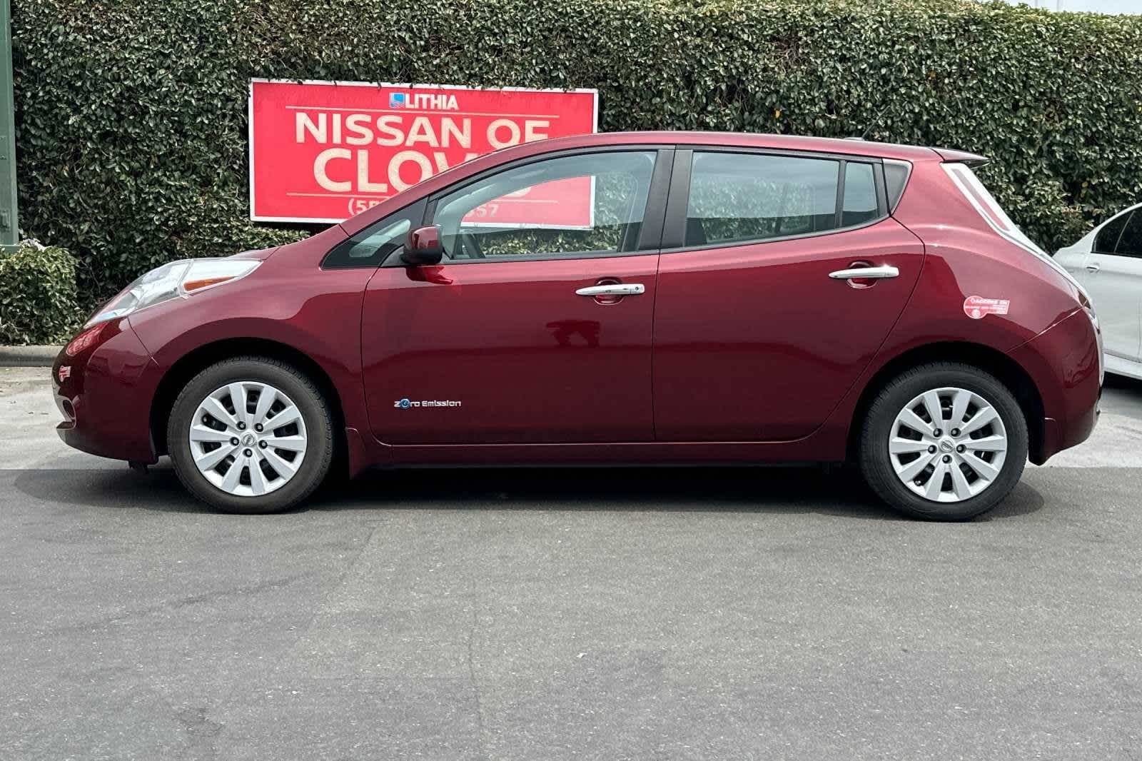 2017 Nissan LEAF S 6