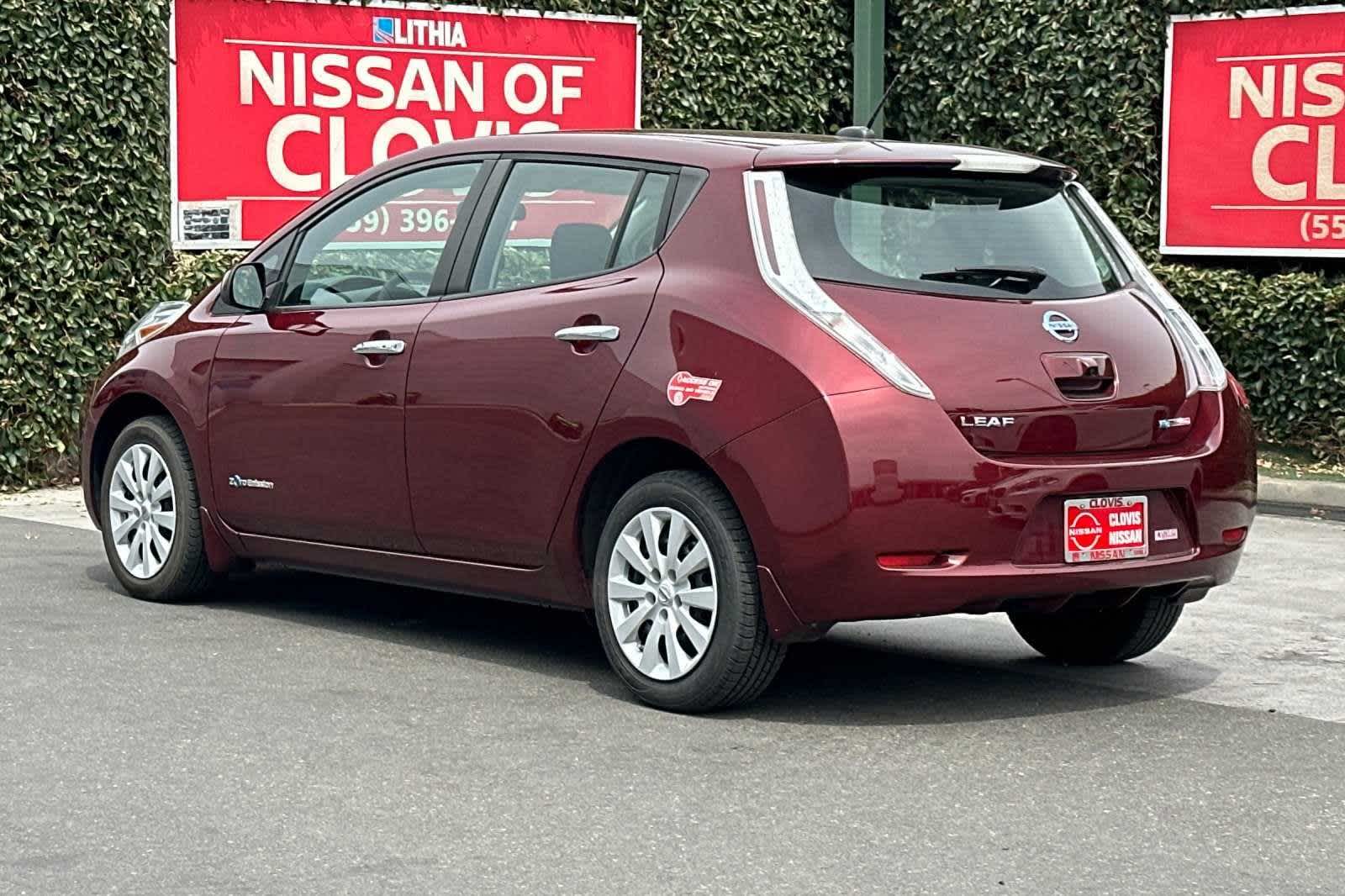 2017 Nissan LEAF S 7