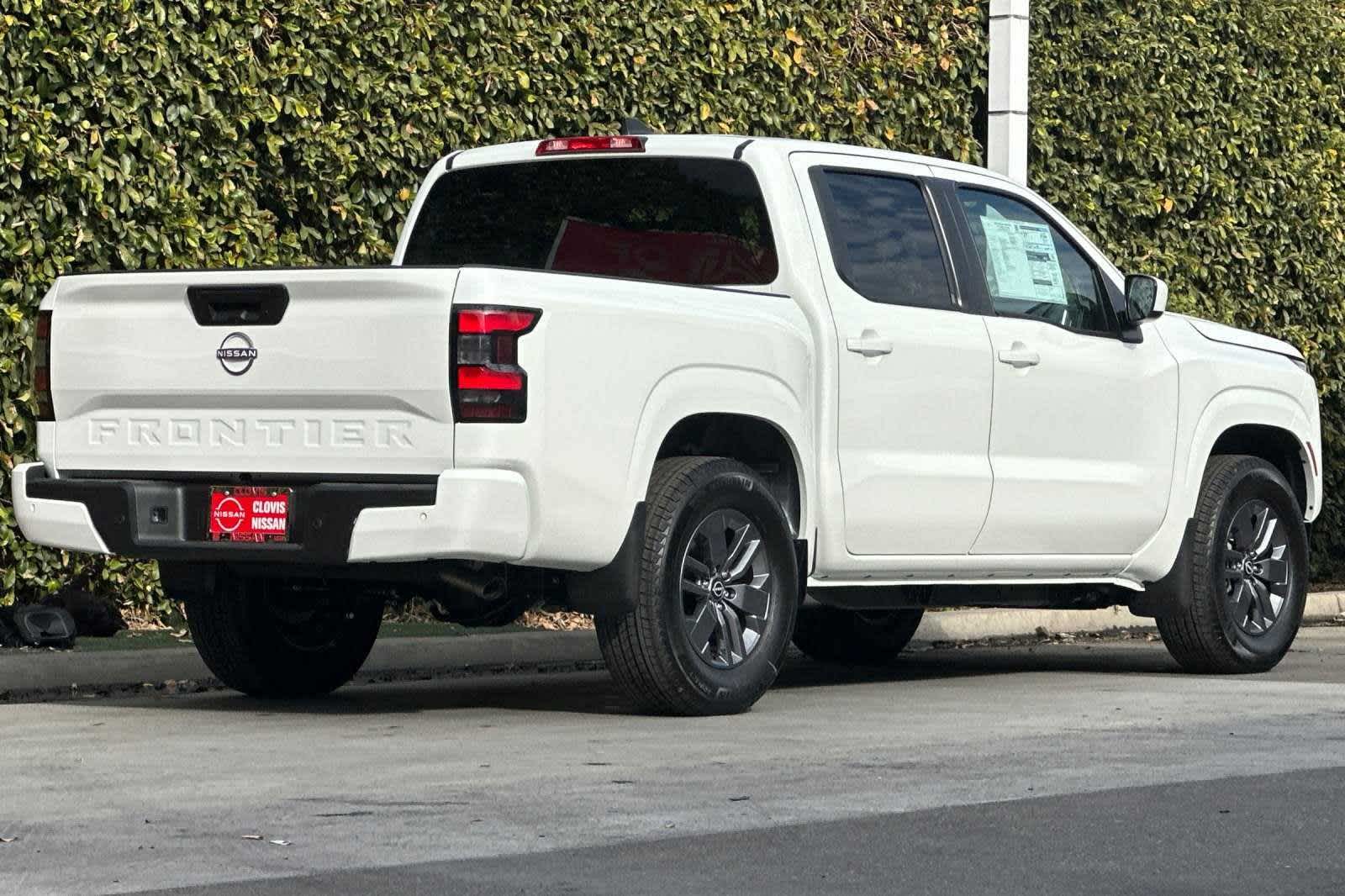 2025 Nissan Frontier SV Crew Cab 4x2 3