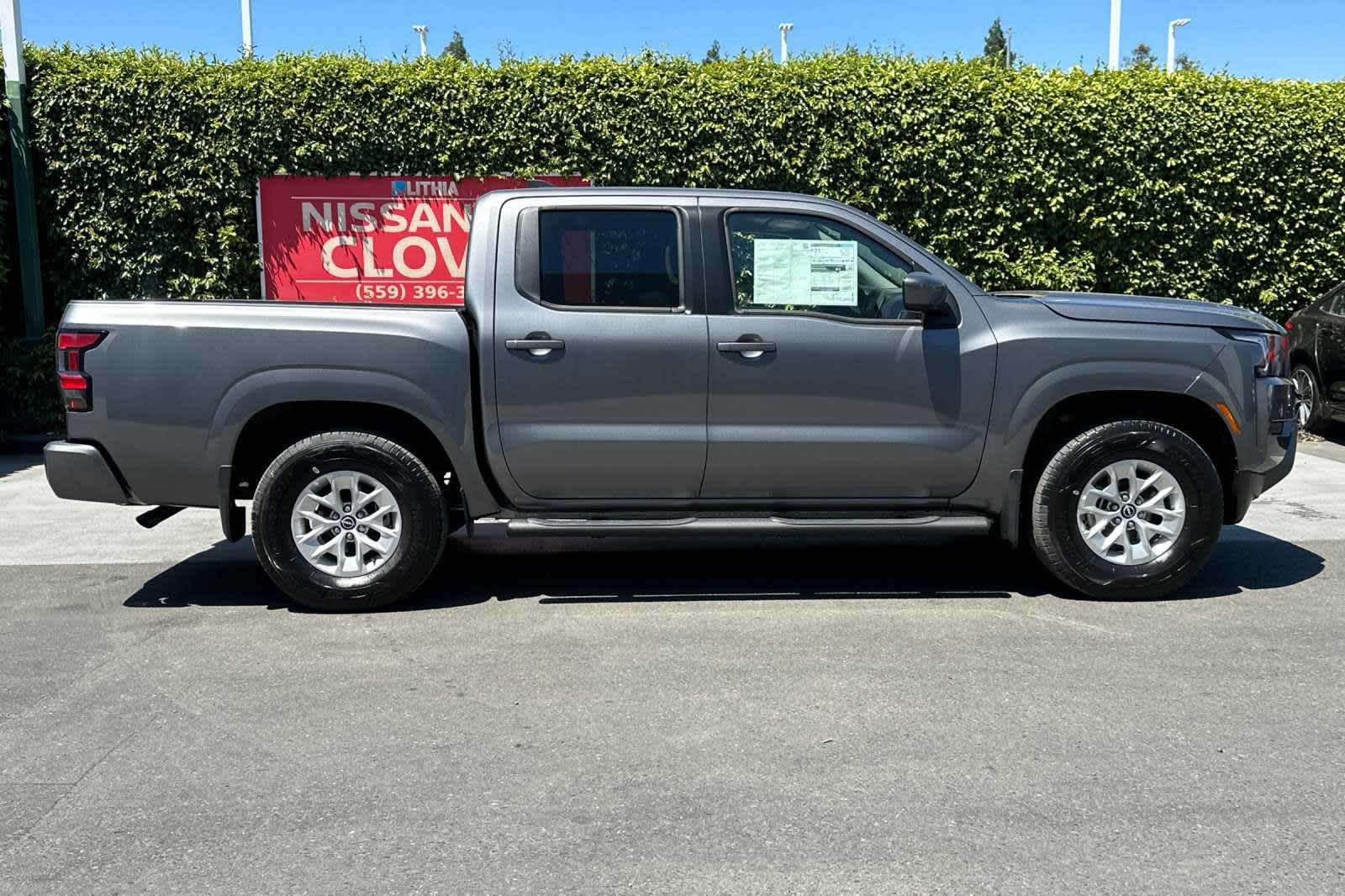 2024 Nissan Frontier SV Crew Cab 4x2 9