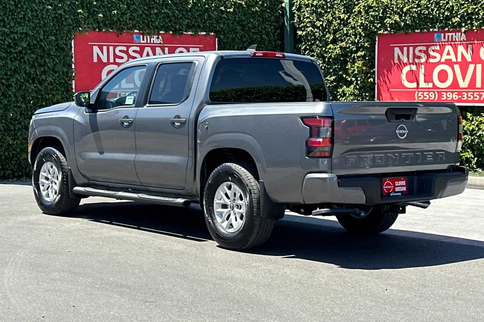 2024 Nissan Frontier SV Crew Cab 4x2 7