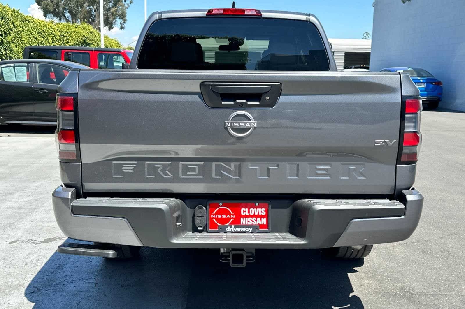 2024 Nissan Frontier SV Crew Cab 4x2 8