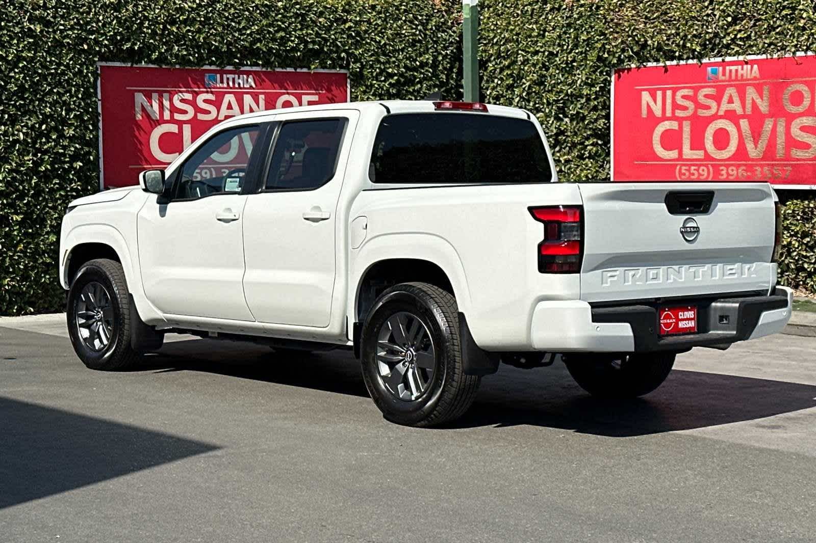 2025 Nissan Frontier SV Crew Cab 4x2 7