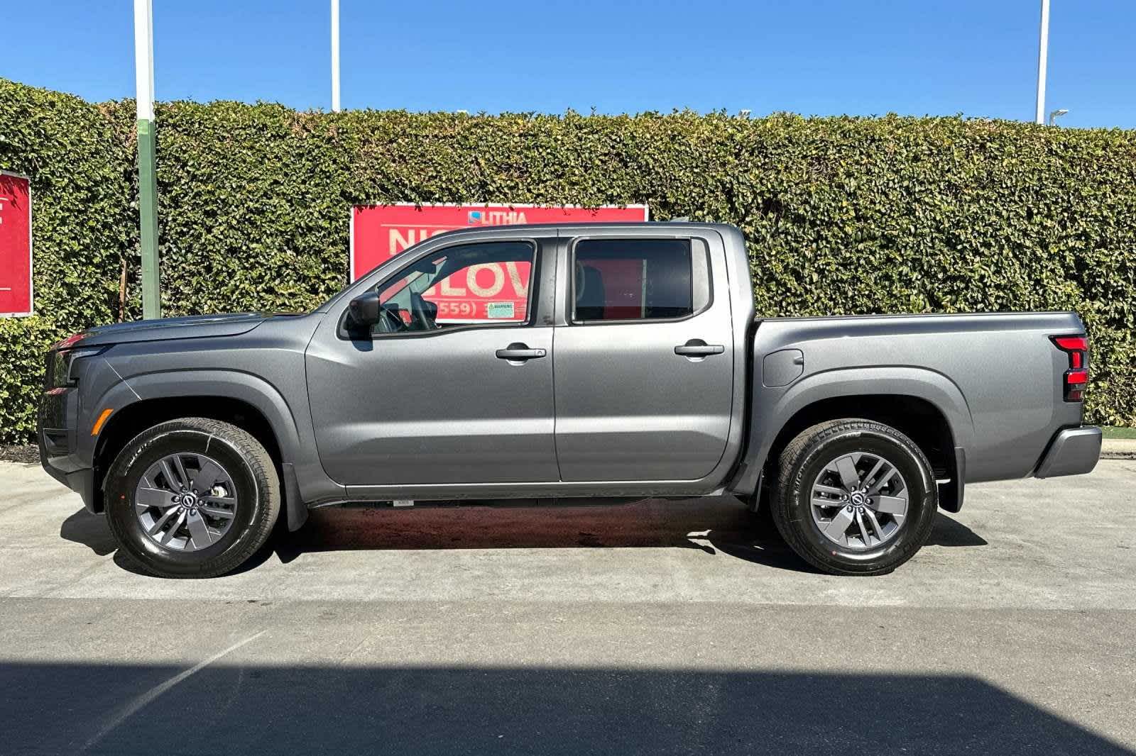 2025 Nissan Frontier SV Crew Cab 4x2 6