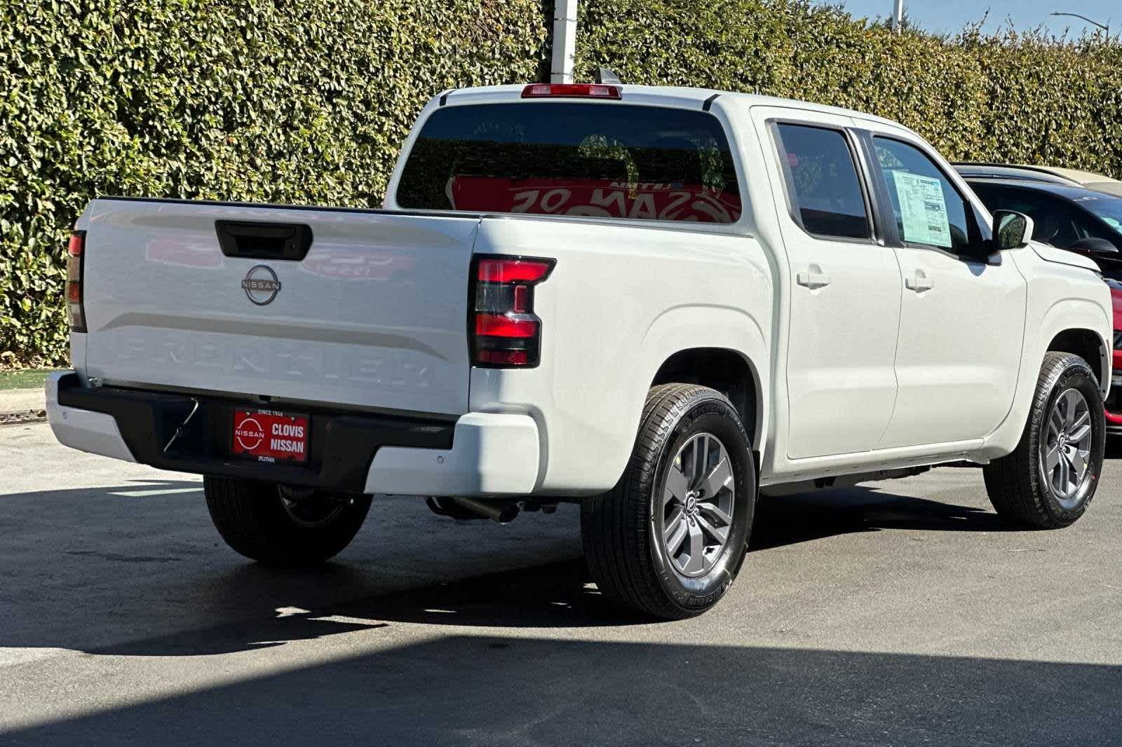 2025 Nissan Frontier SV Crew Cab 4x2 3