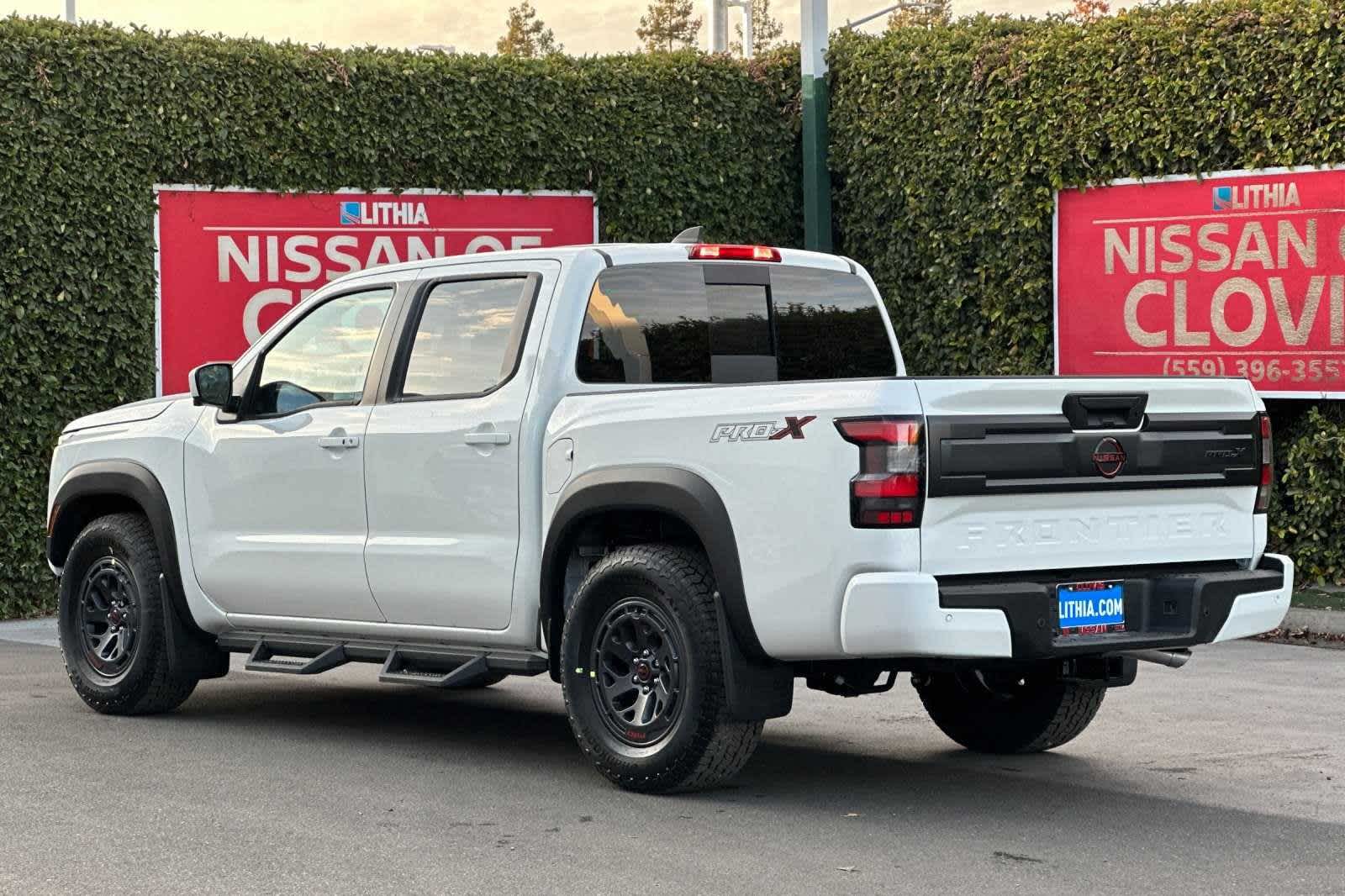 2025 Nissan Frontier PRO-X Crew Cab 4x2 7