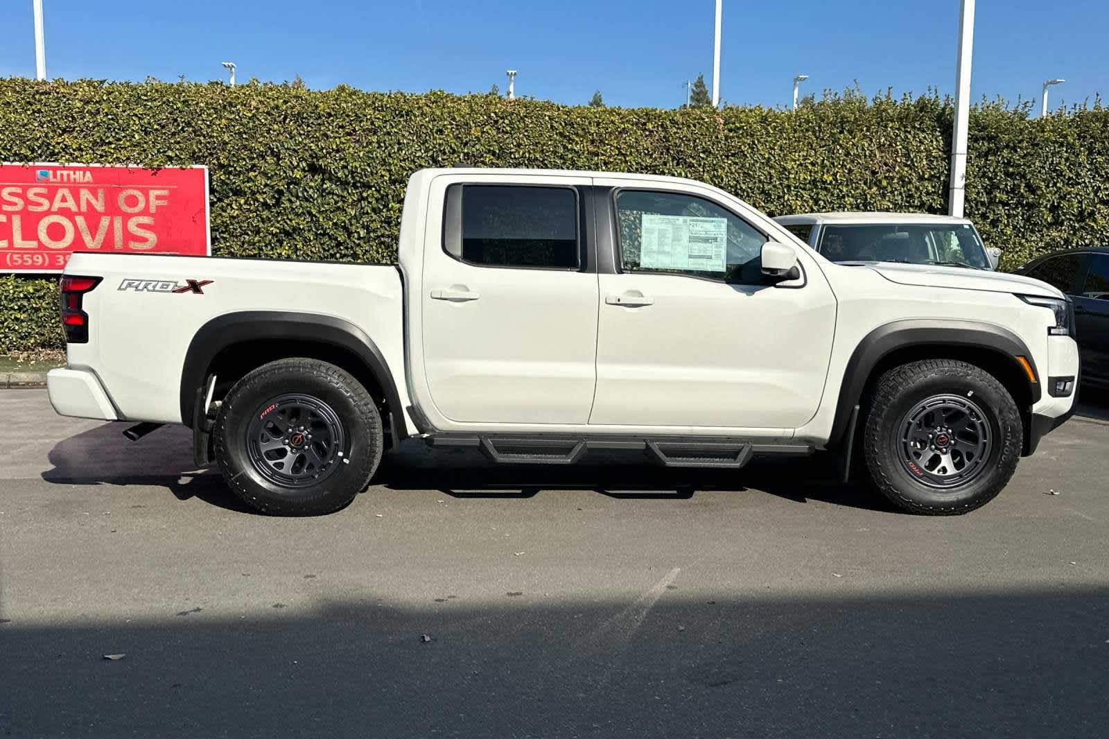 2025 Nissan Frontier PRO-X Crew Cab 4x2 9