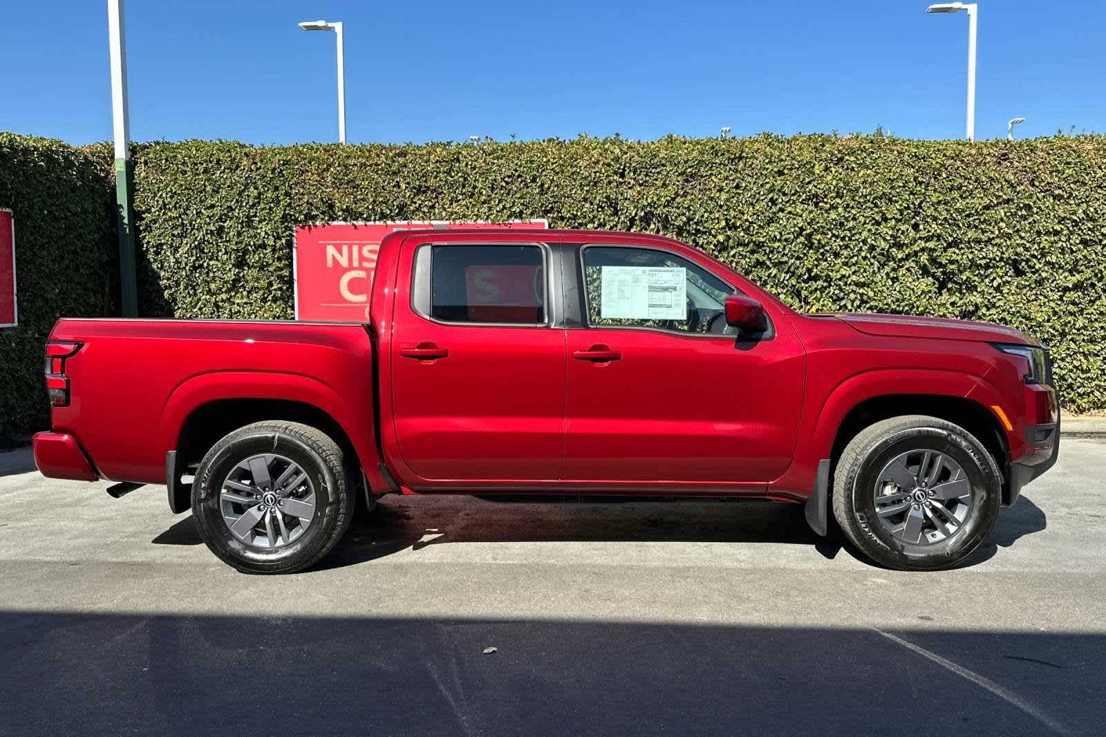 2025 Nissan Frontier SV Crew Cab 4x2 9