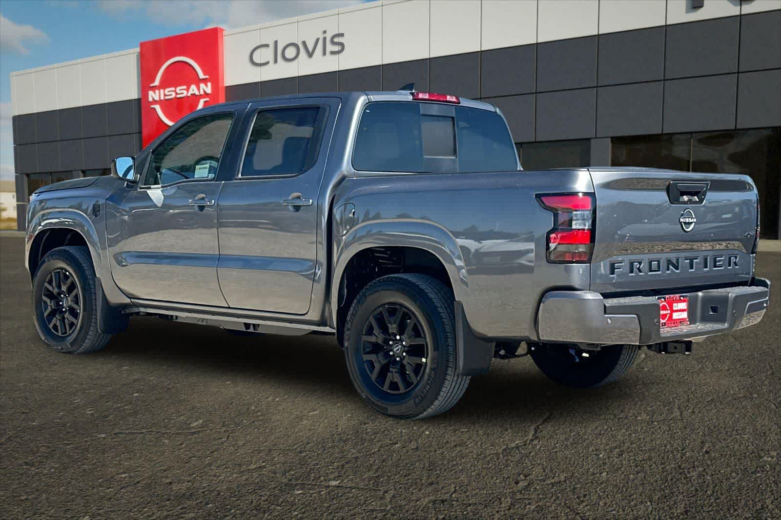 View vehicle photo 7