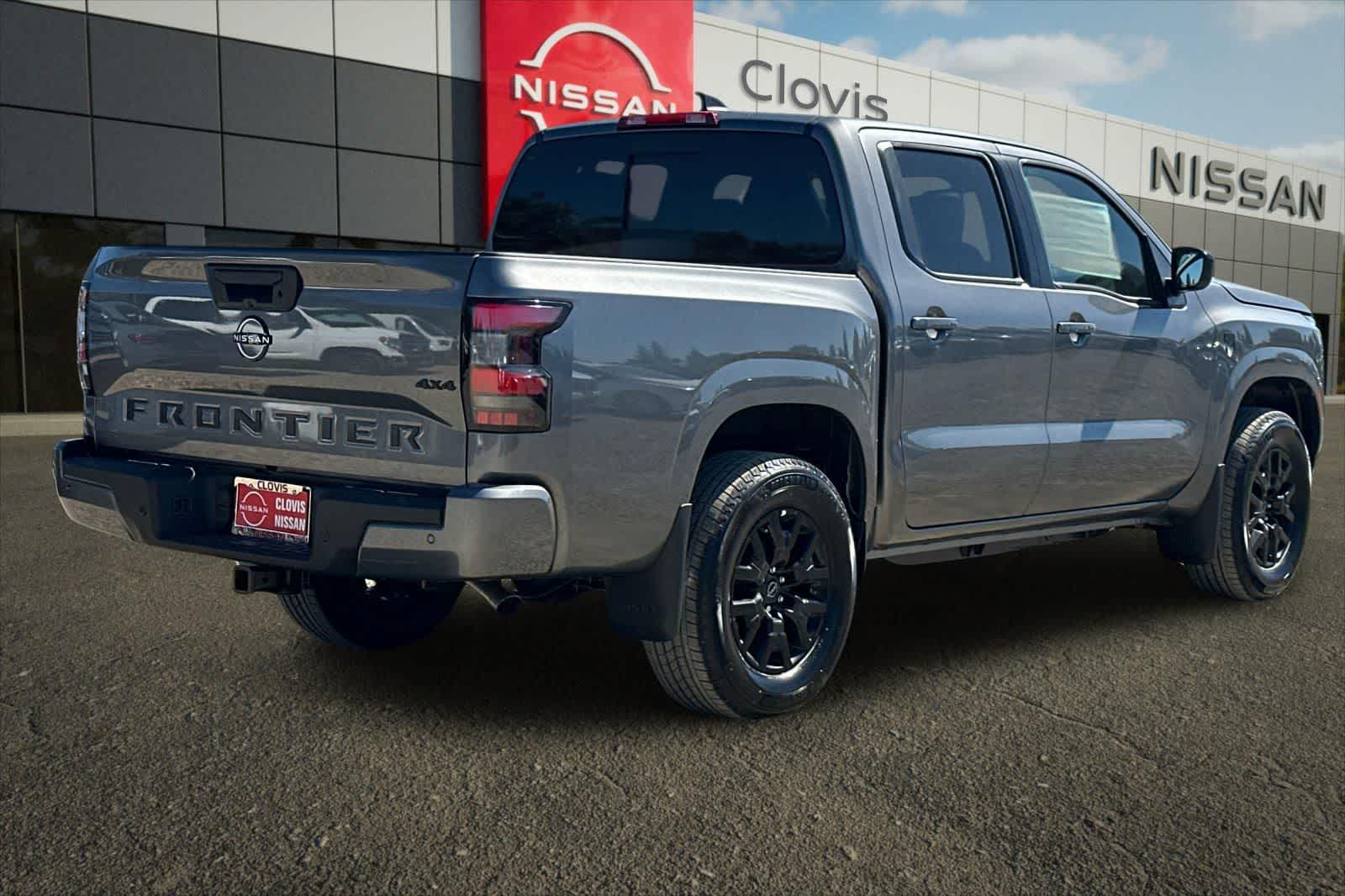 View vehicle photo 3