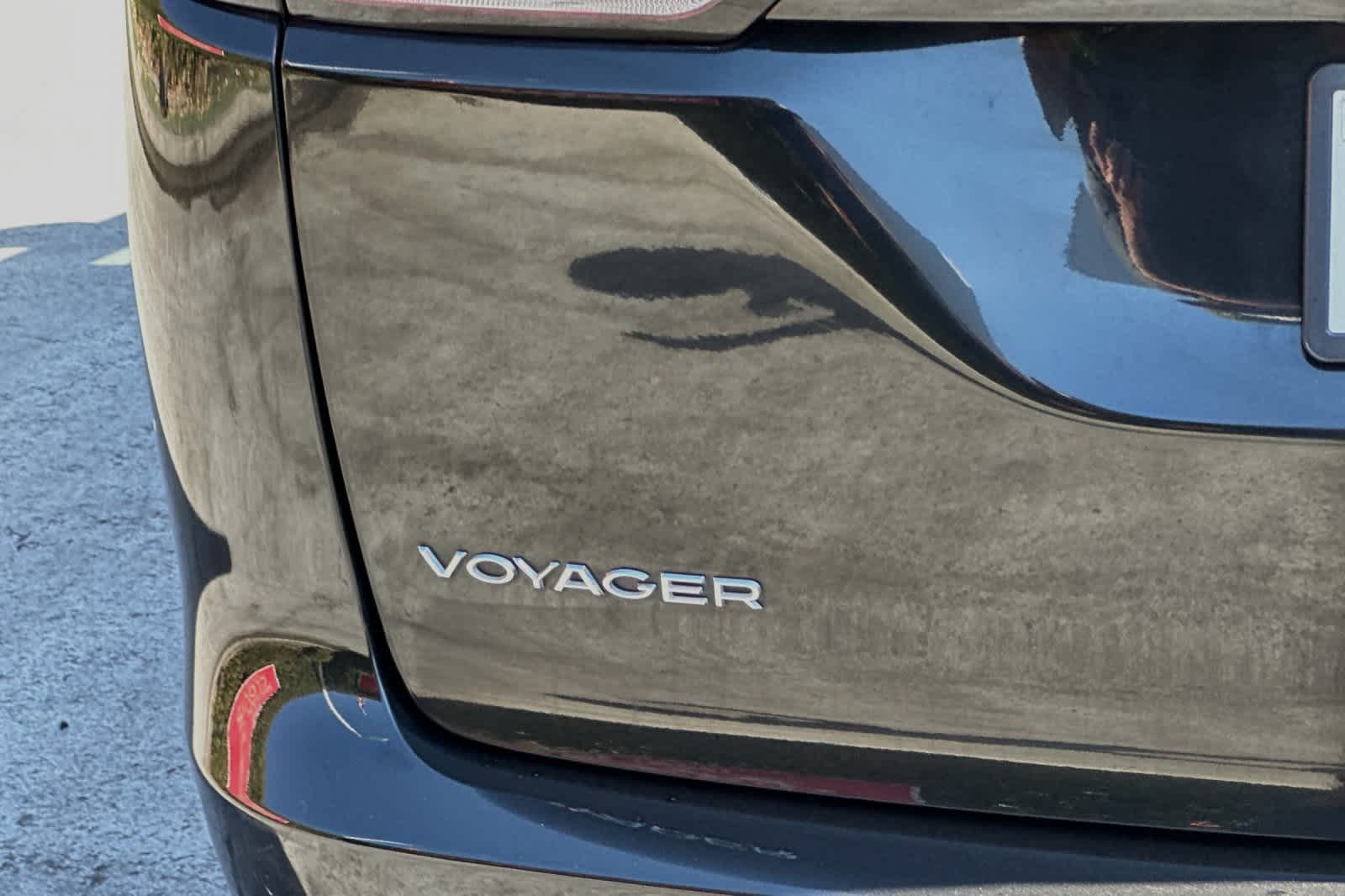 2020 Chrysler Voyager LXI 13