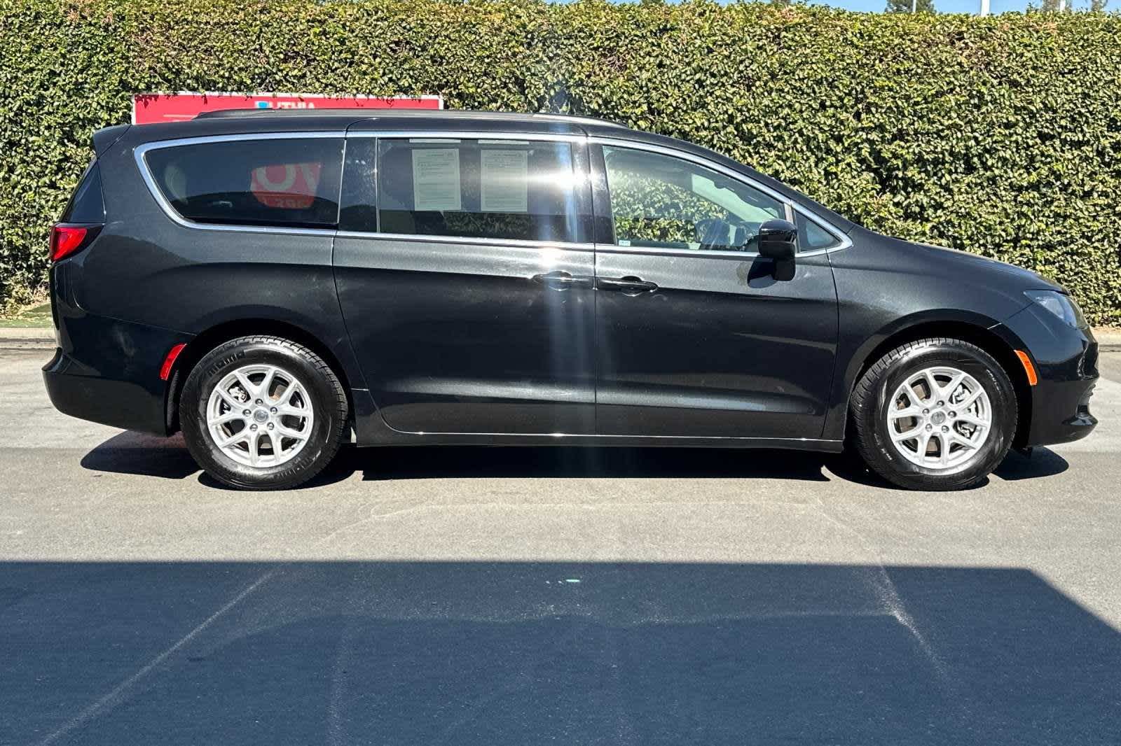 2020 Chrysler Voyager LXI 9