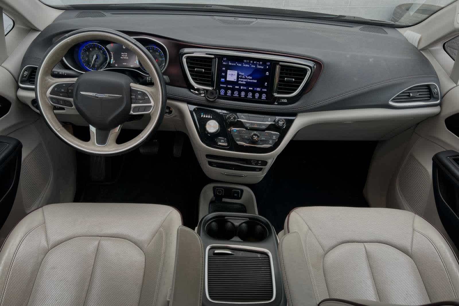 2017 Chrysler Pacifica Limited 4