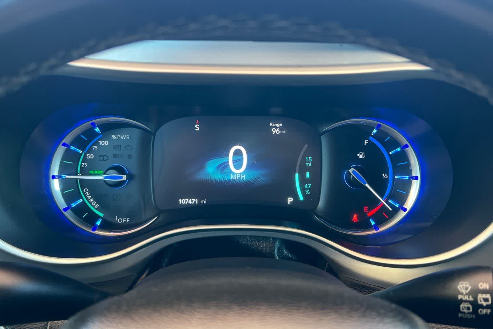 2022 Chrysler Pacifica Hybrid Touring L - Photo 32