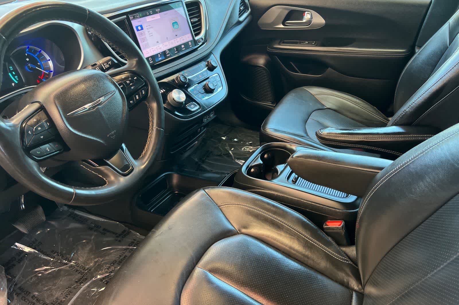 2022 Chrysler Pacifica Hybrid Touring L - Photo 12