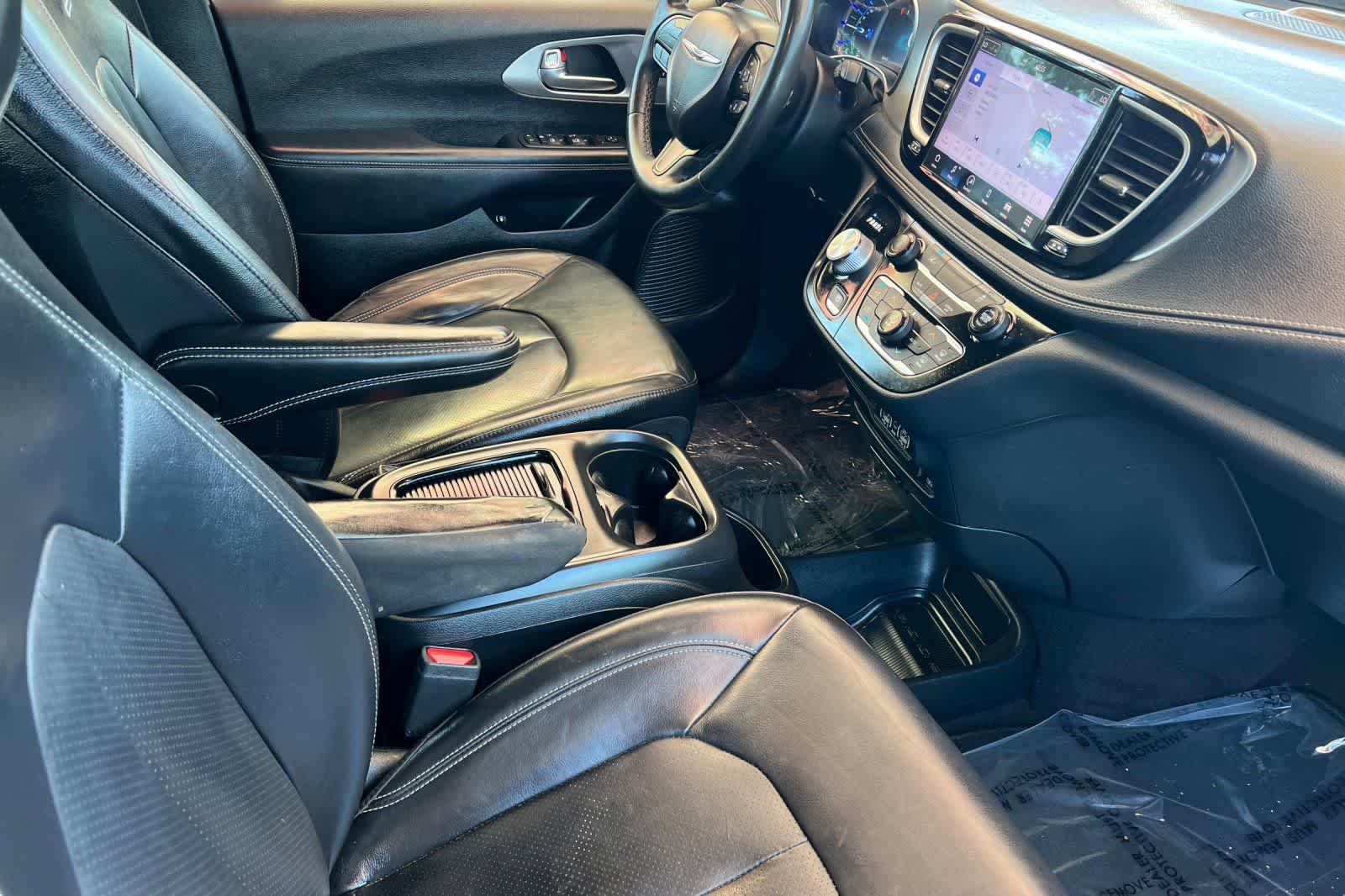 2022 Chrysler Pacifica Hybrid Touring L - Photo 19