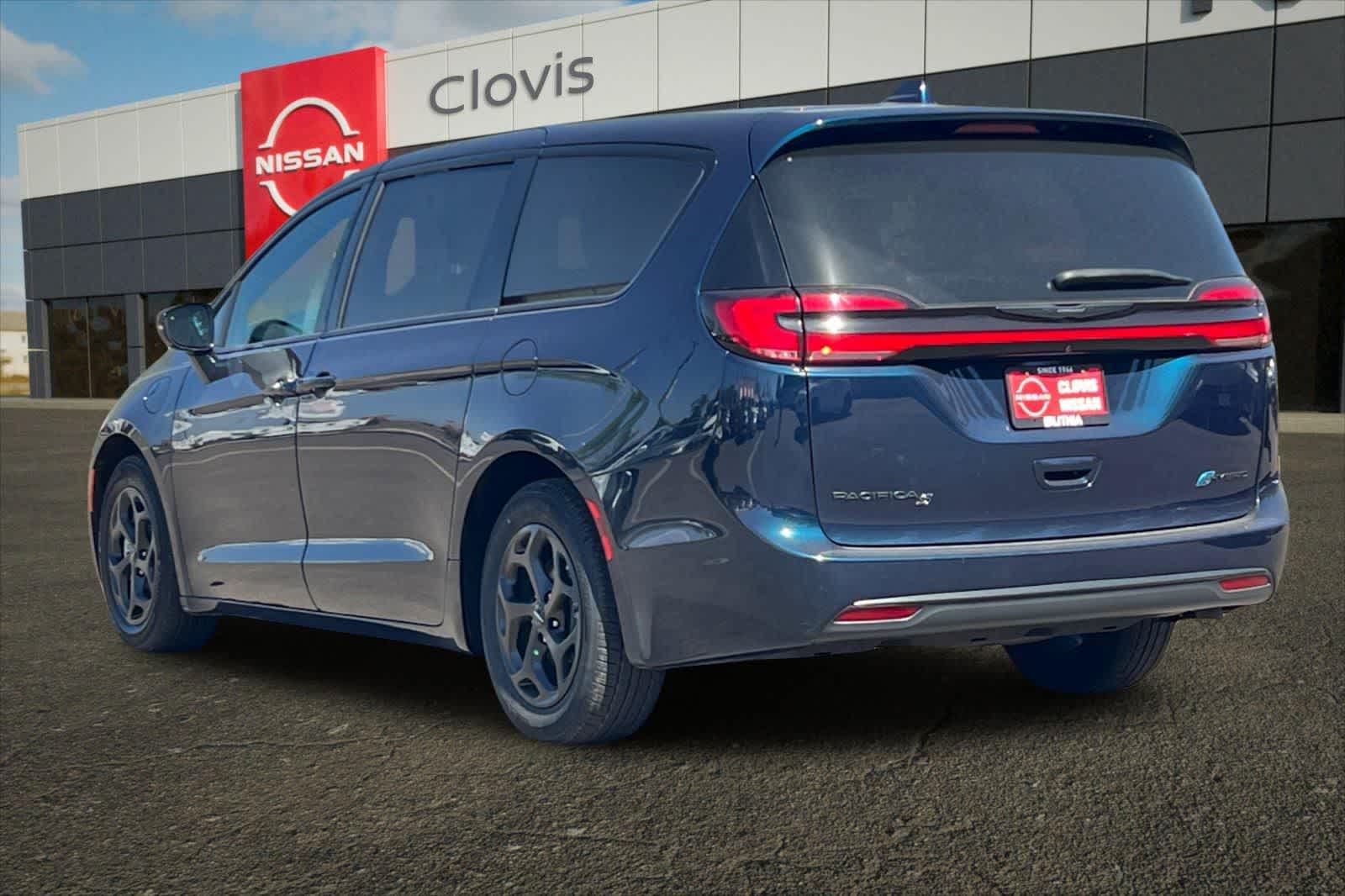 2022 Chrysler Pacifica Hybrid Touring L - Photo 7